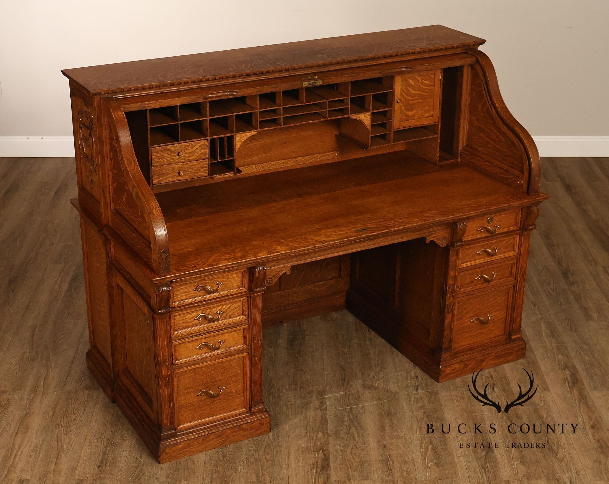 Exceptional Antique Quarter Sawn Oak Roll Top Desk With Carved 'Reading Hardware Co." Crest Panel