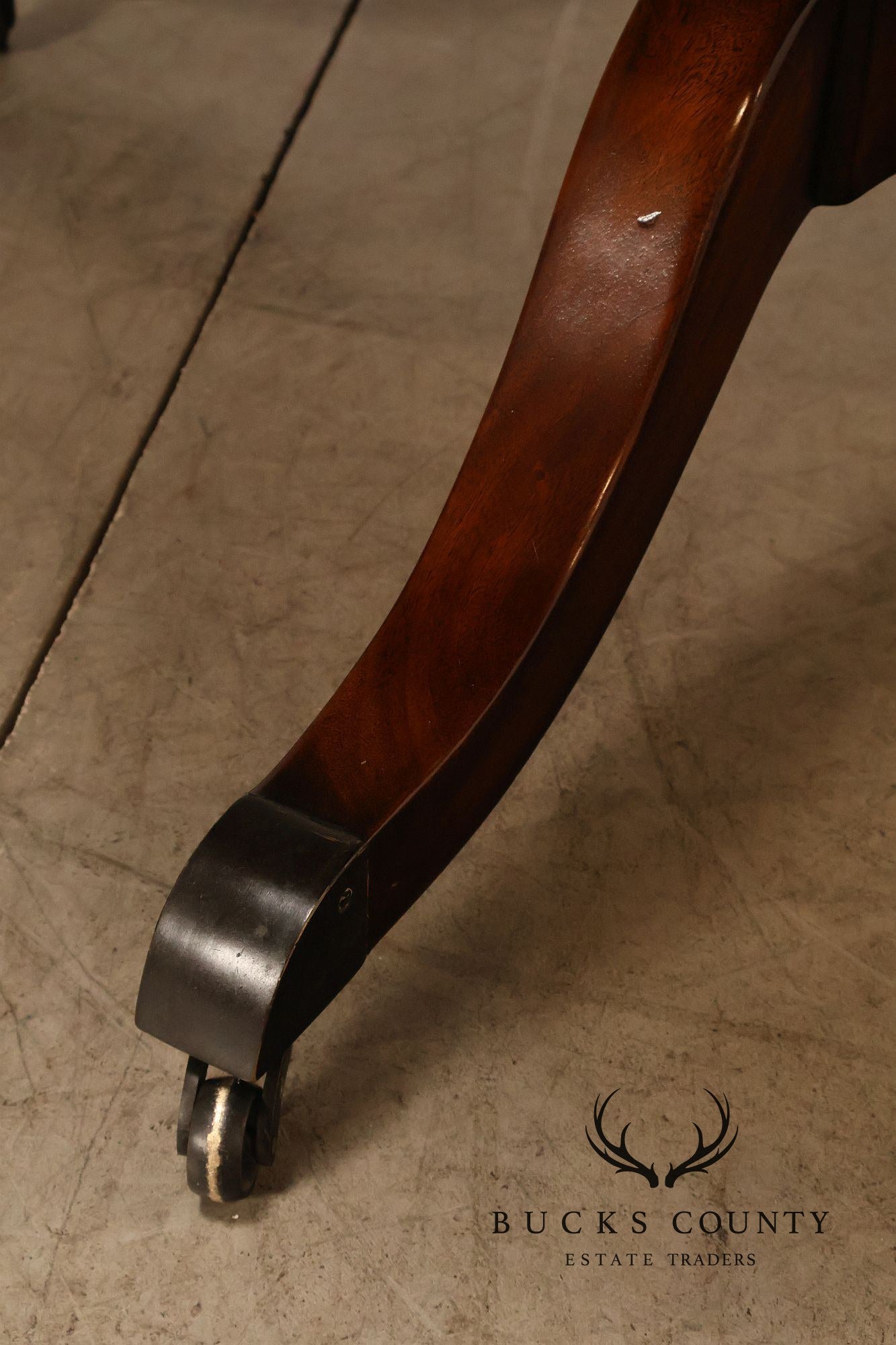Theodore Alexander Regency Style Flame Mahogany Round Expanding Dining Table
