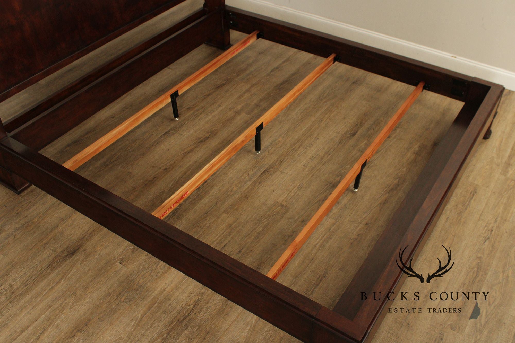 Bernhardt Traditional King Size Sleigh Bed