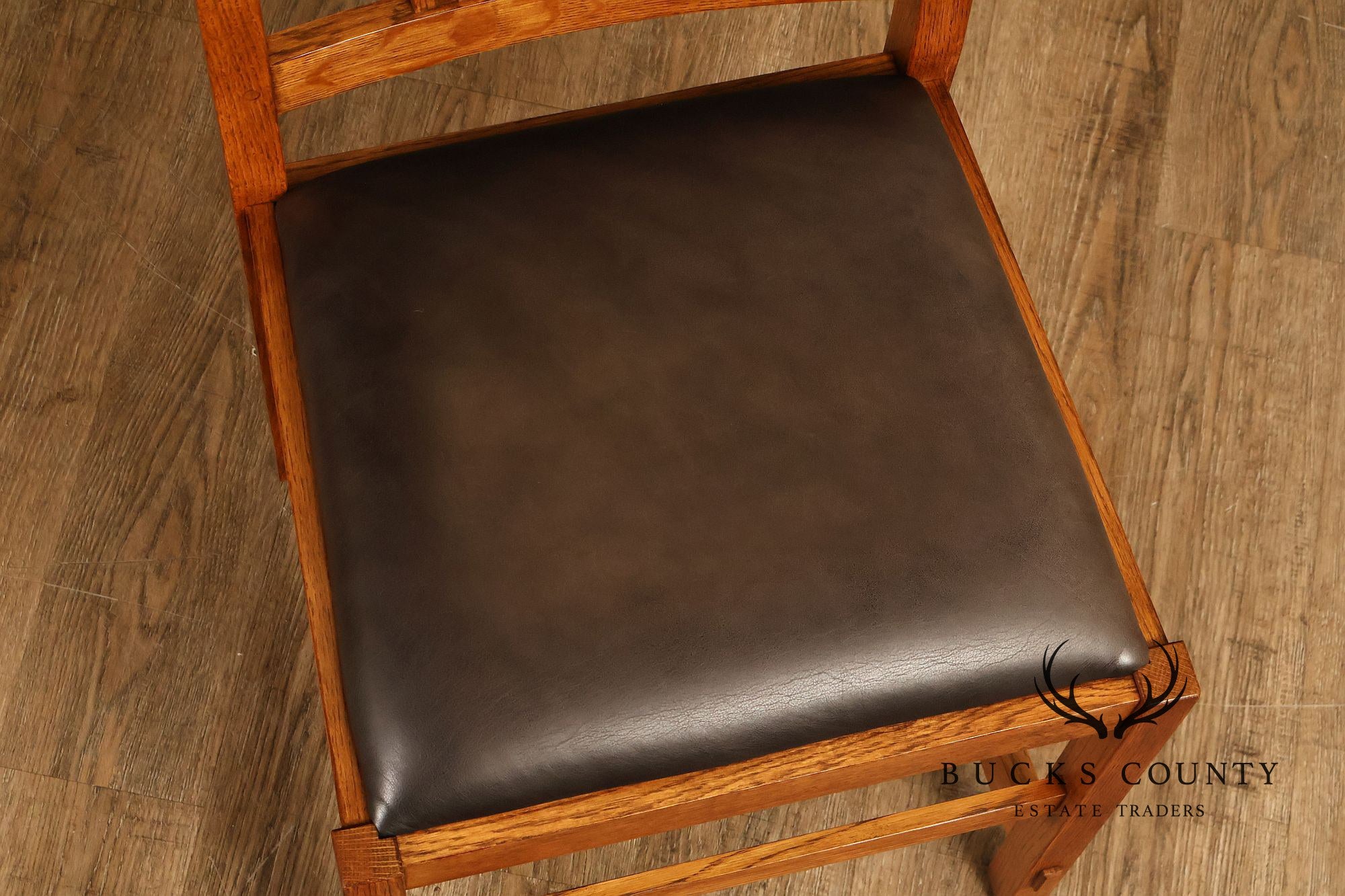 Stickley Mission Collection Set of Eight Oak Spindle Dining Chairs