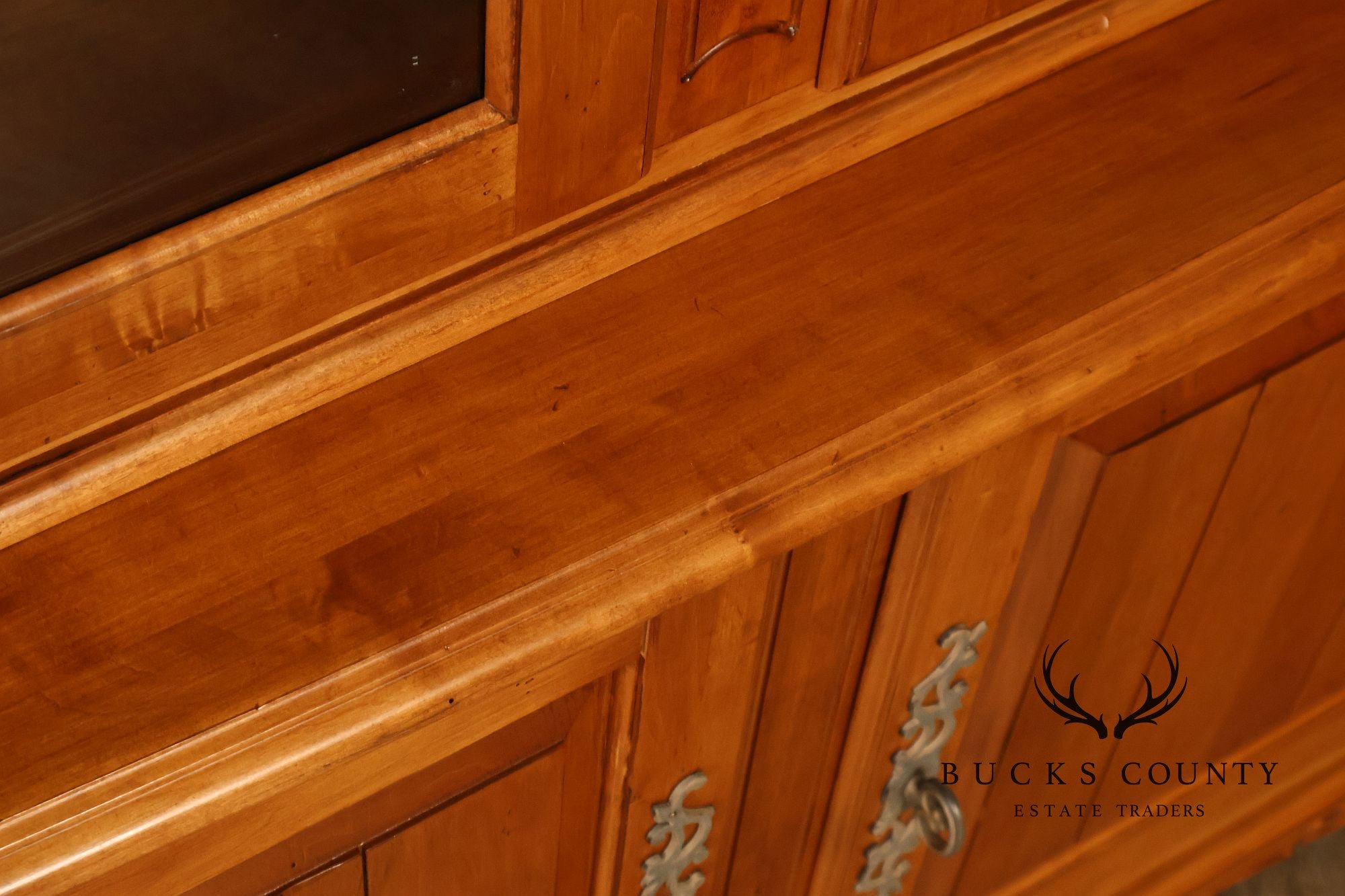 Ethan Allen 'Legacy' French Country Style China Cabinet