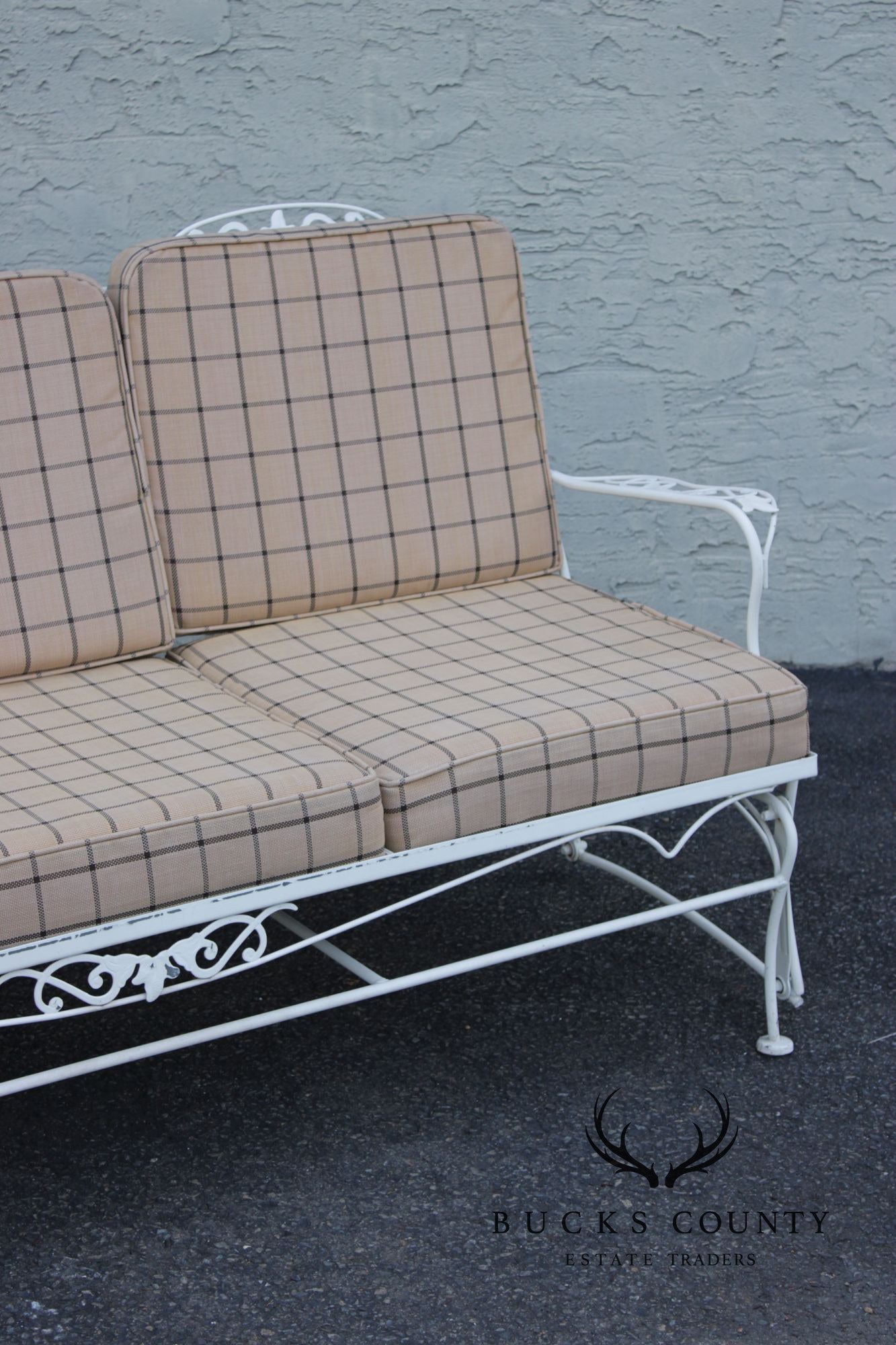 Lyon-Shaw Vintage Outdoor Patio Sofa With Scroll Iron Frame And Cushions
