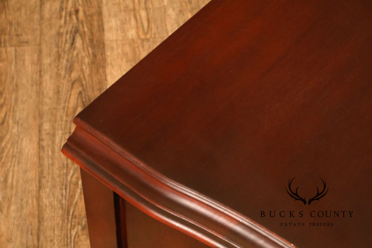 1940s Vintage Pair of Mahogany Nightstands