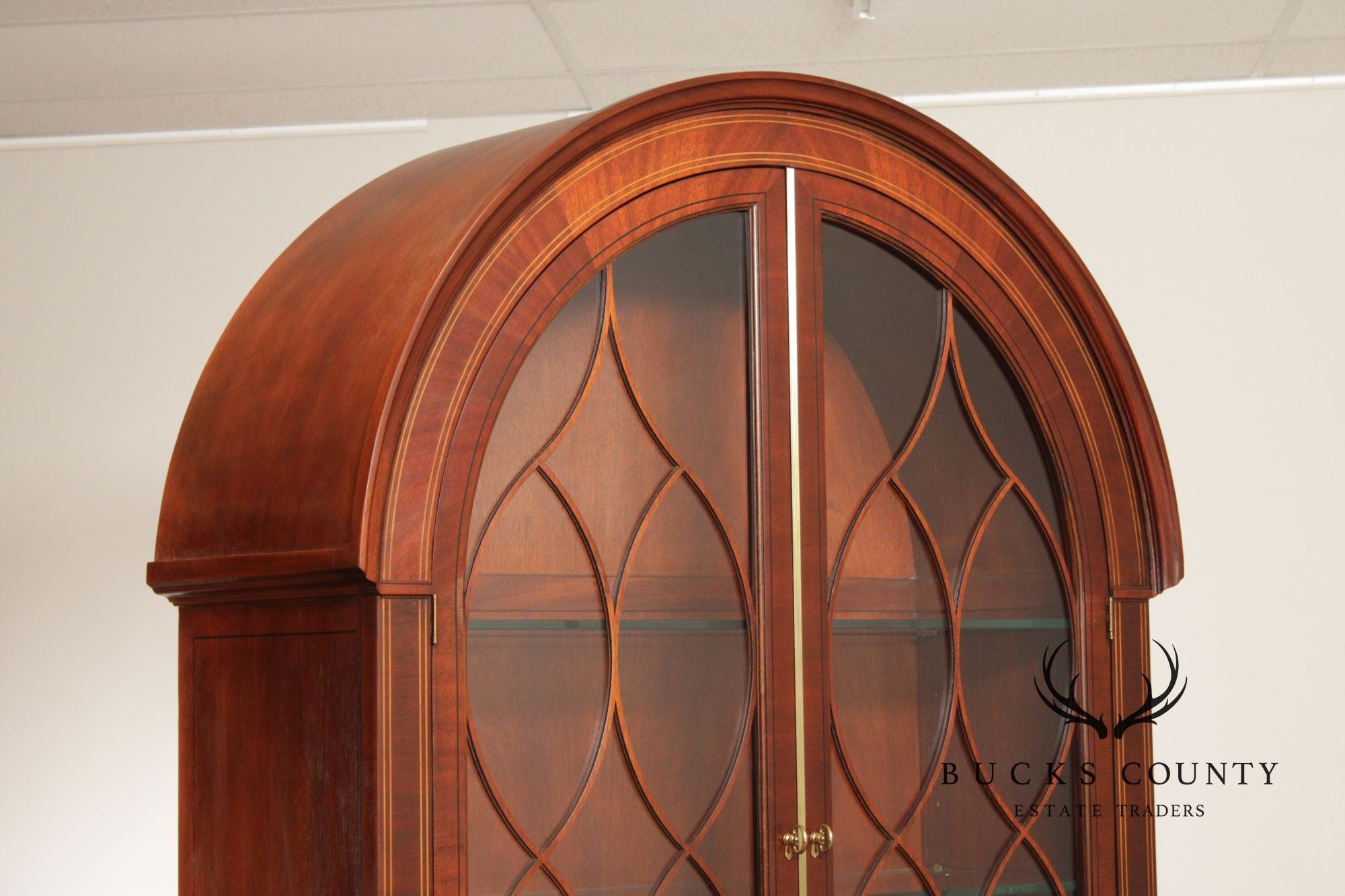 Baker Historic Charleston Pair Dome Arched Display Bookcase Cabinets