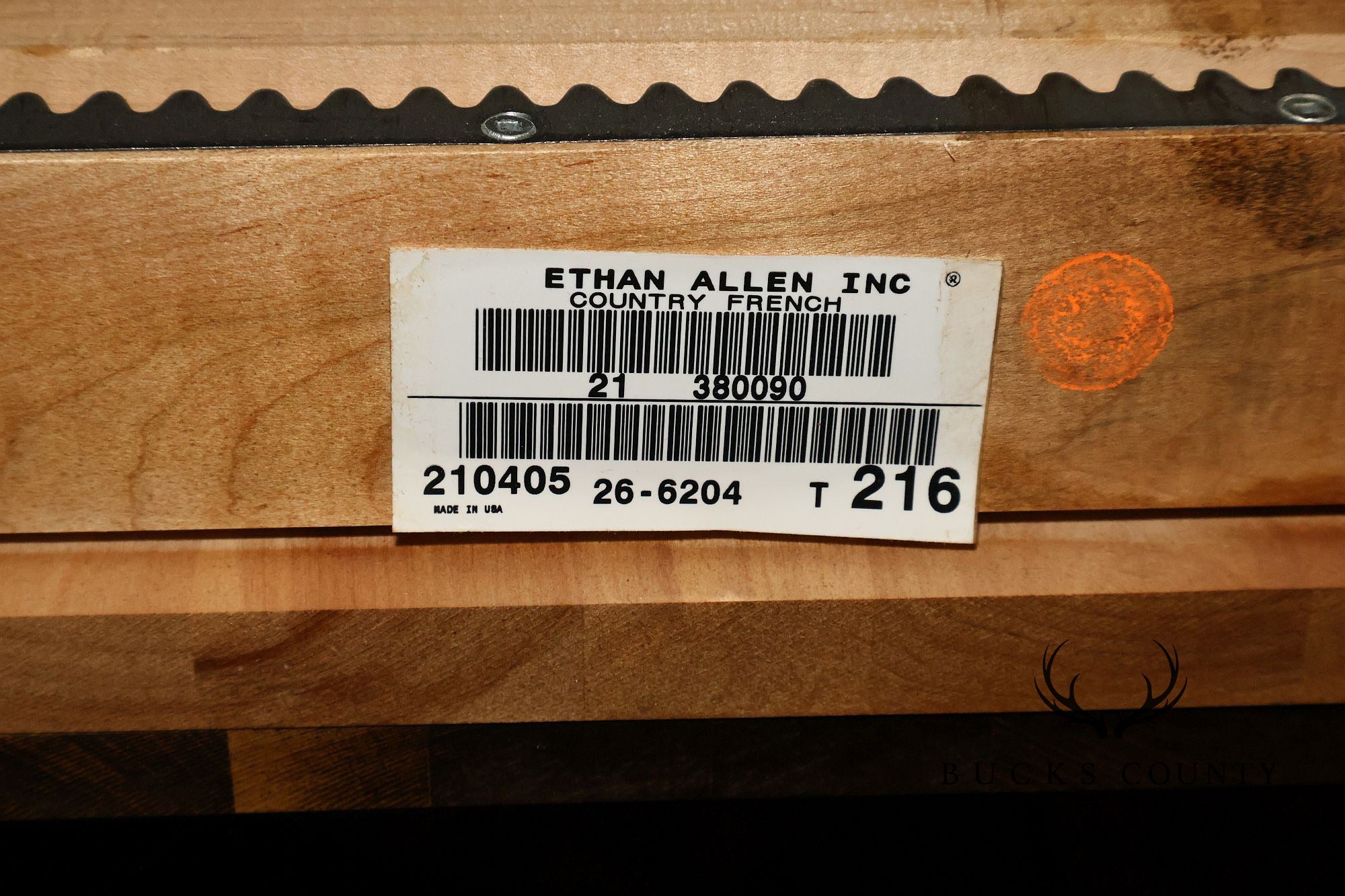 Ethan Allen Country French Style Round Extension Dining Table