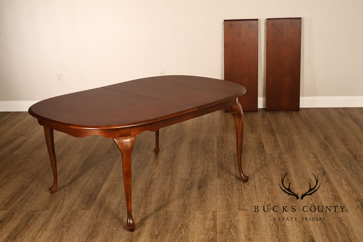 American Drew Queen Anne Style Expanding Dining Table With Eight Dining Chairs