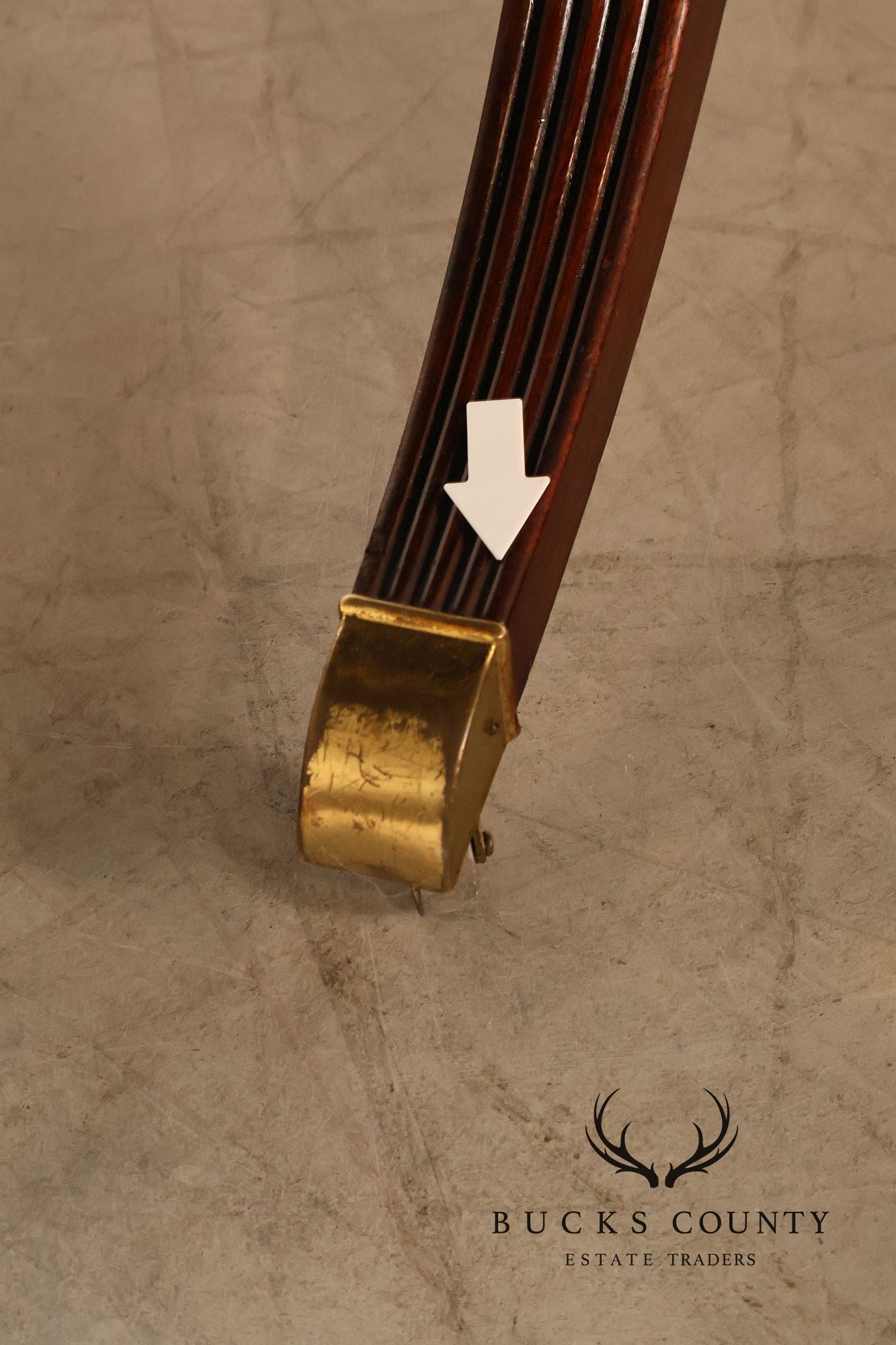 Baker Furniture 'Collectors Edition' Round Mahogany Pedestal Dining Table