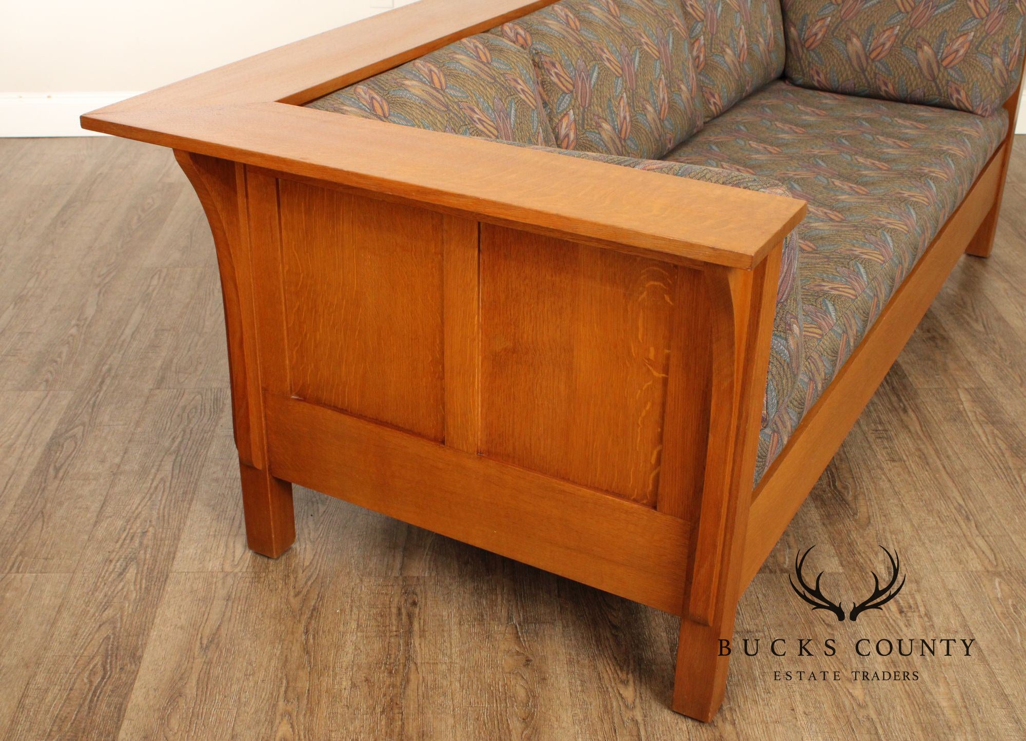 Custom Quality Mission Prairie Style Oak Settle