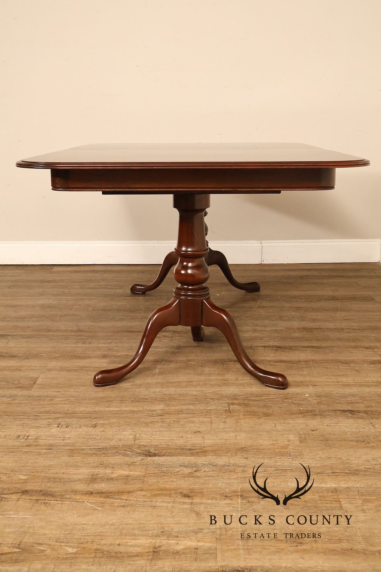 Ethan Allen Georgian Court Queen Anne Style Double Pedestal Cherry Dining Table