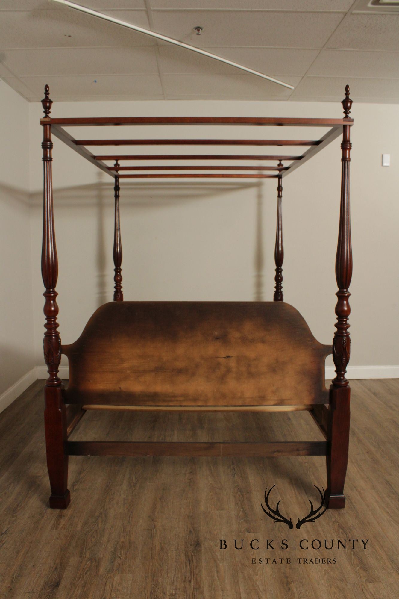 Thomasville 'Collectors Cherry' Queen Size Poster Bed