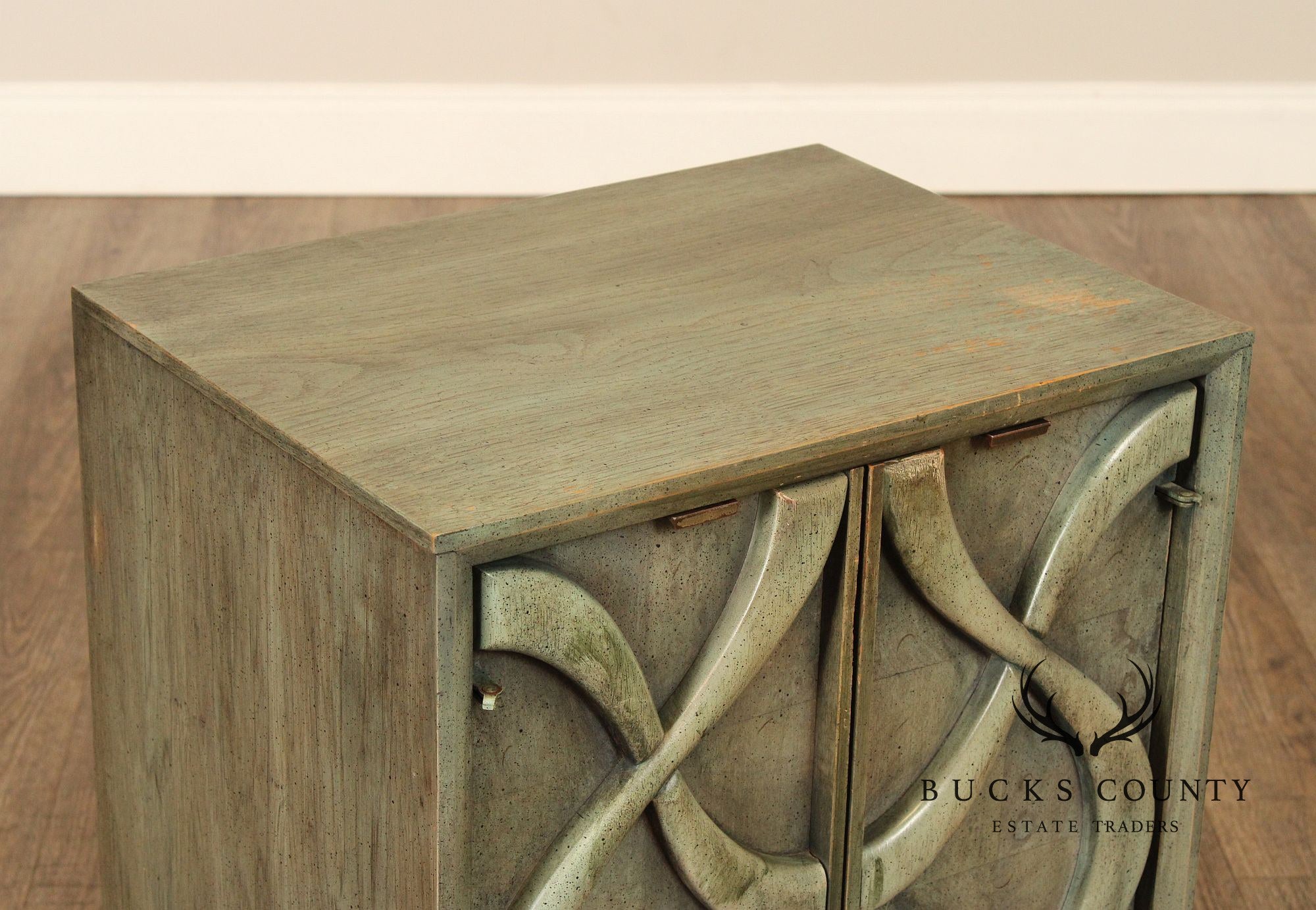 Stanley Furniture 'Cosmopolitan' Theme II Sculpted Nightstand