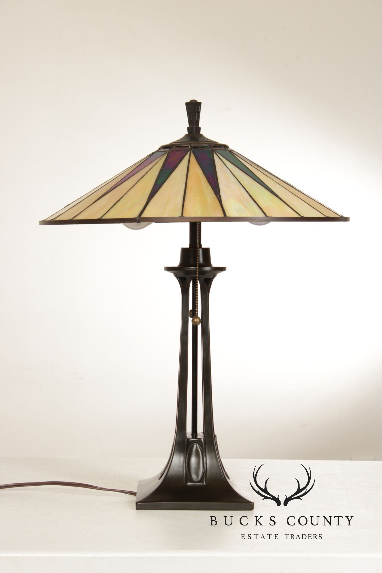 Quoizel Arts and Crafts Style Pair of 'Gotham' Table Lamps