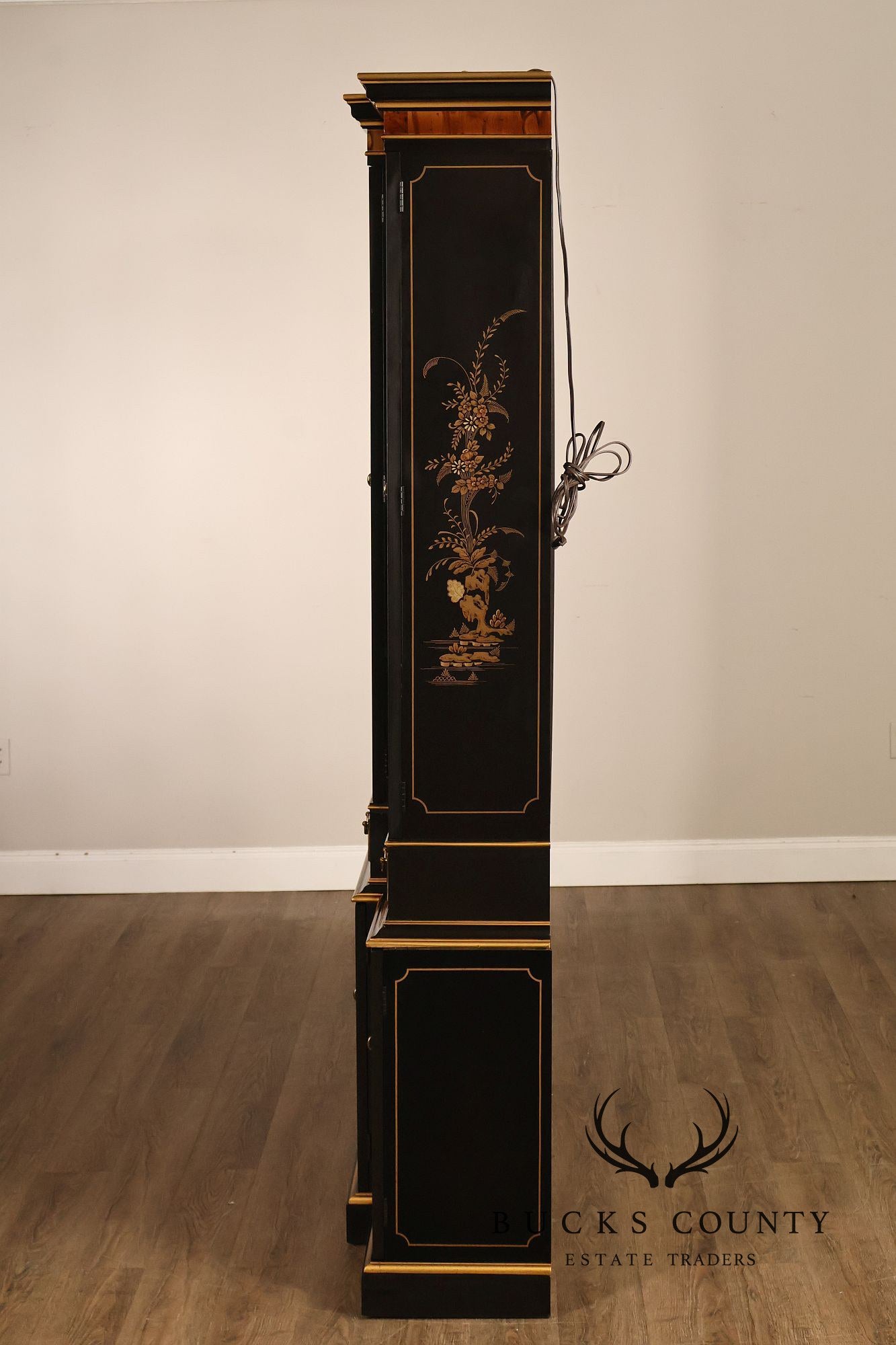 Drexel Asian Style Chinoiserie Display Cabinet Breakfront