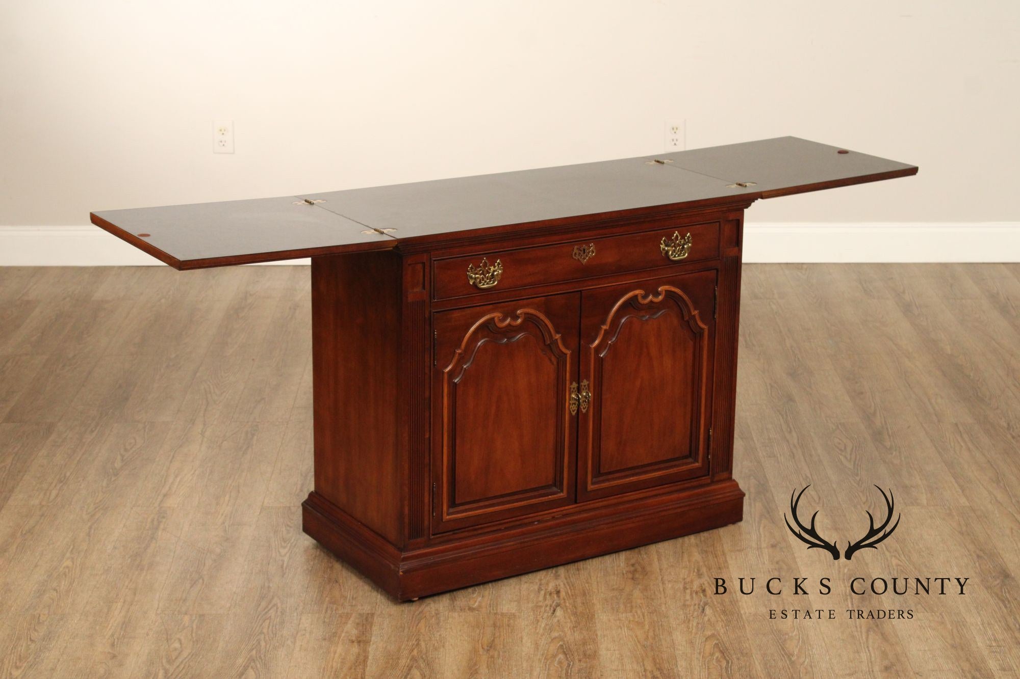 Thomasville Georgian Style Cherry Flip Top Server