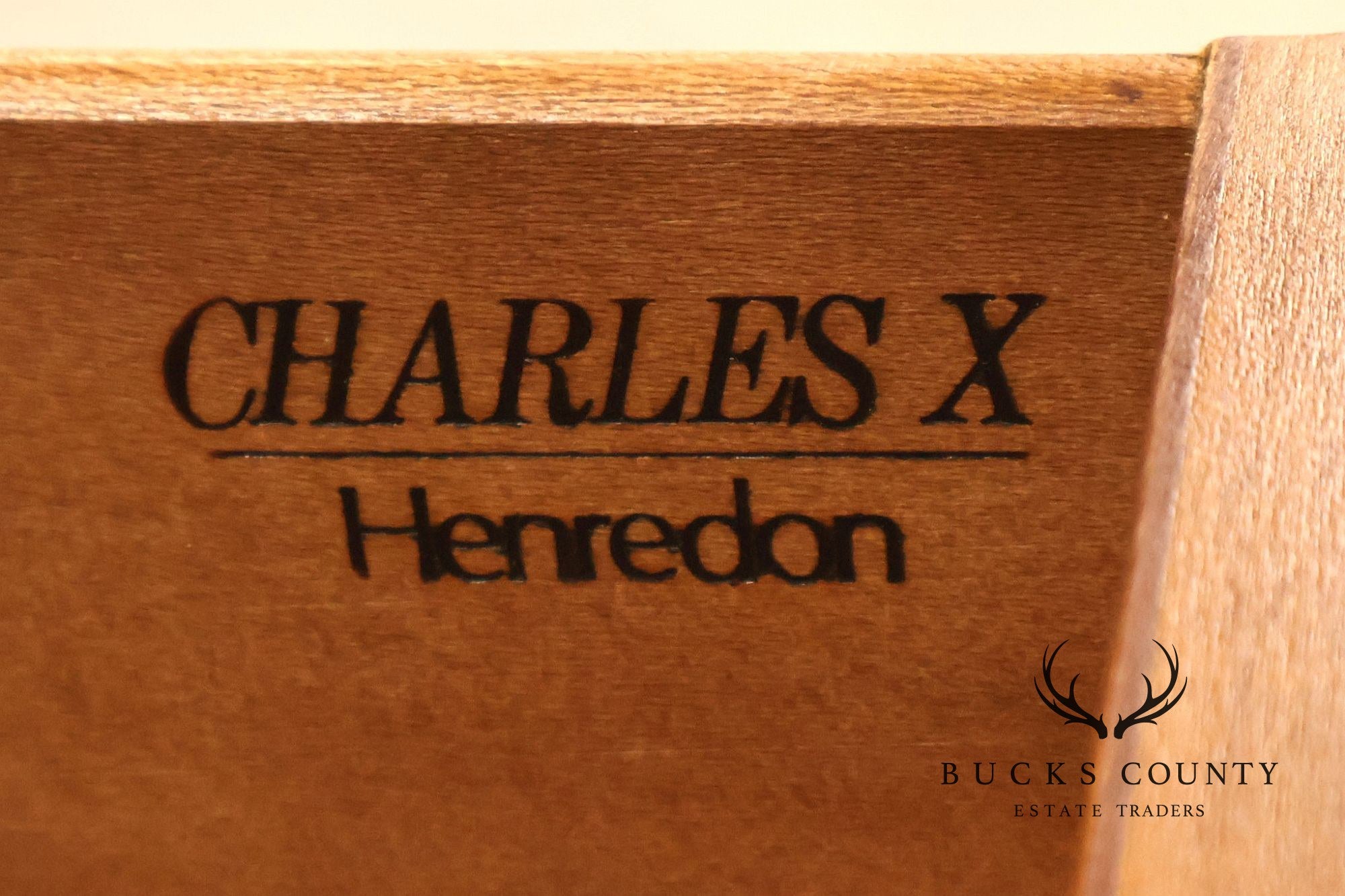 Henredon 'Charles X' Pair of  Burlwood Nightstands