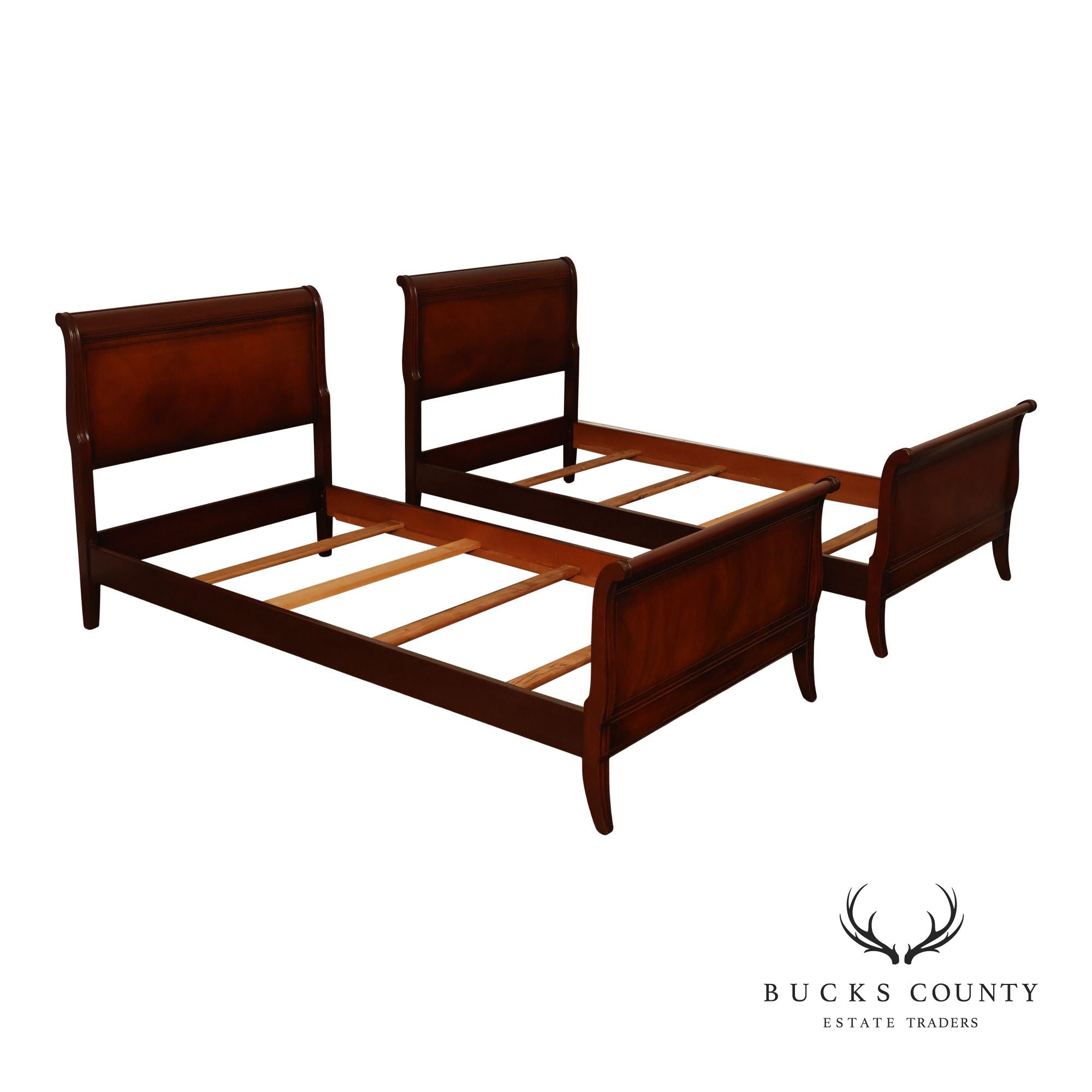 1940's Vintage Mahogany Traditional Pair Of Twin Sleigh Beds