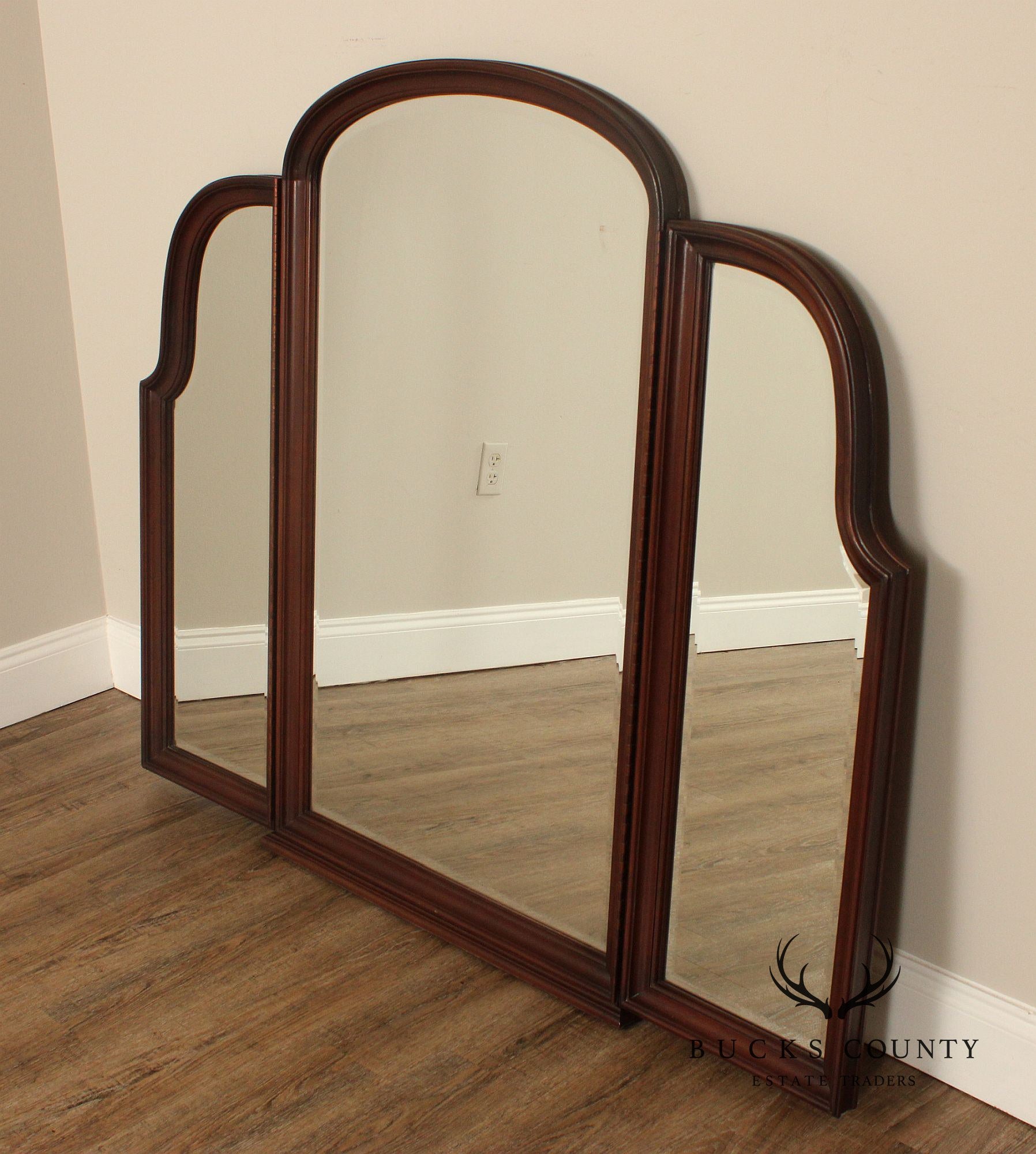 Ethan Allen 'Georgian Court' Cherry Trifold Dresser Mirror