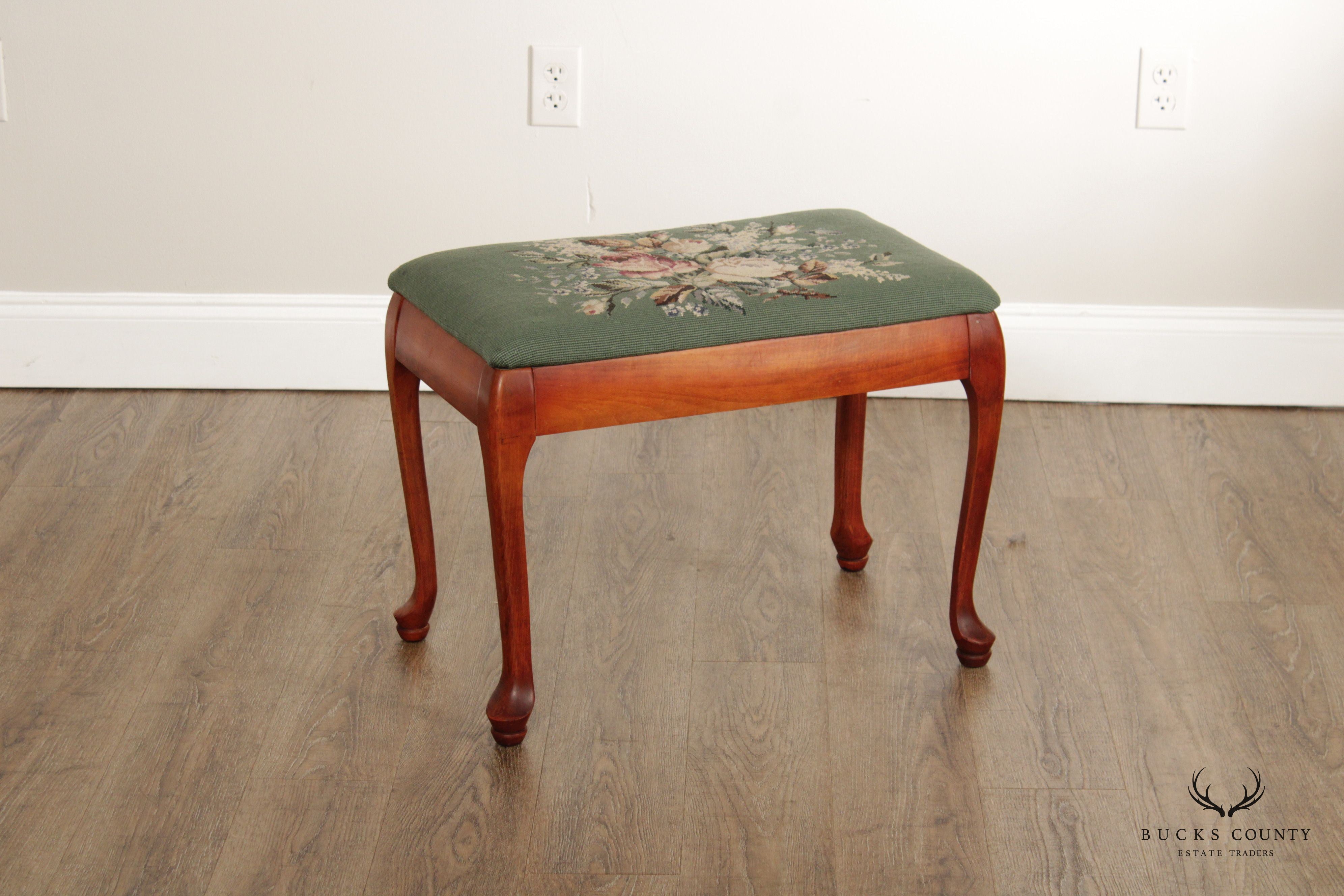 VINTAGE NEEDLEPOINT QUEEN ANNE  STYLE VANITY BENCH