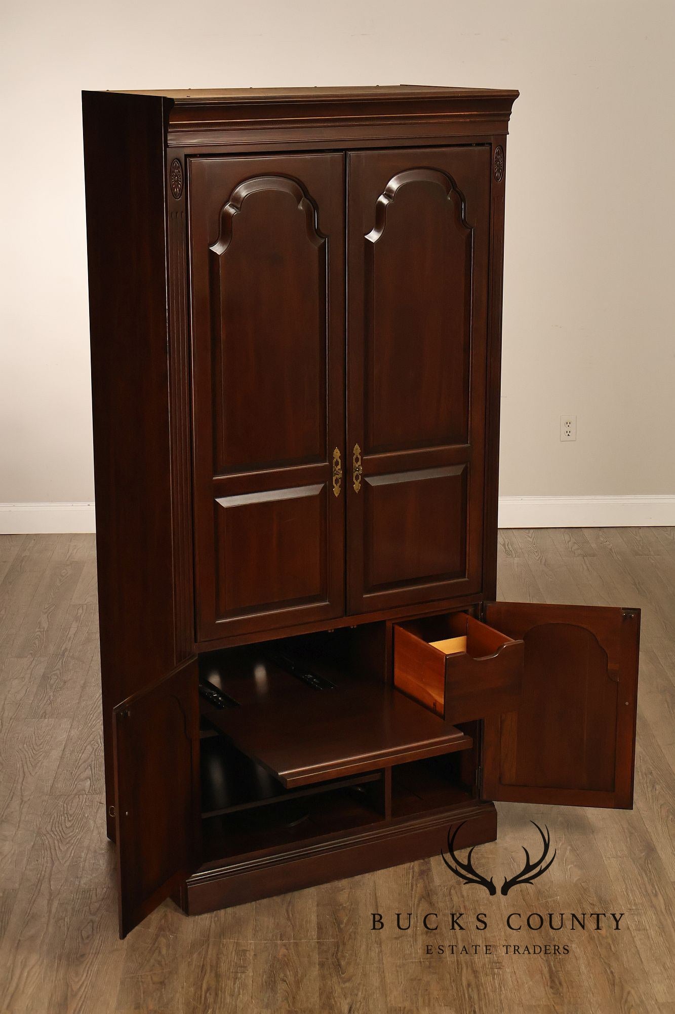Ethan Allen Georgian Court Collection Traditional Entertainment Armoire Cabinet