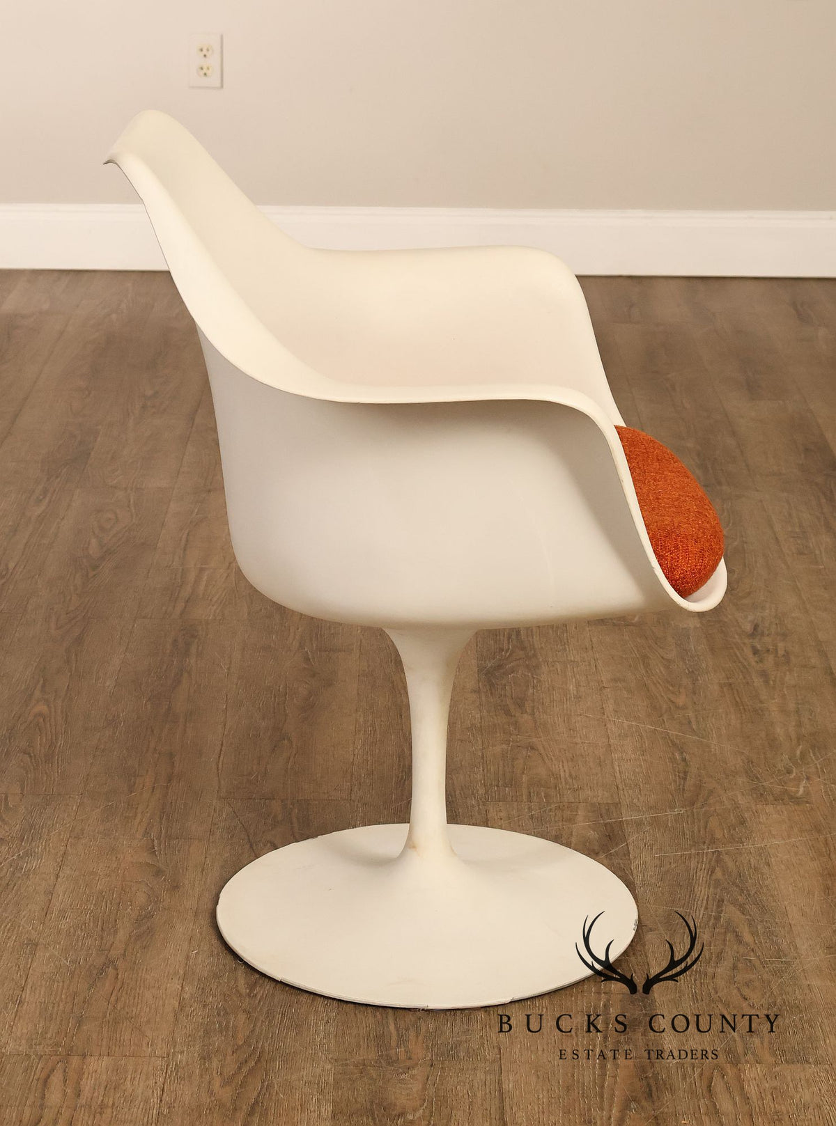 Eero Saarinen Mid Century Modern Set of Four Tulip Armchairs