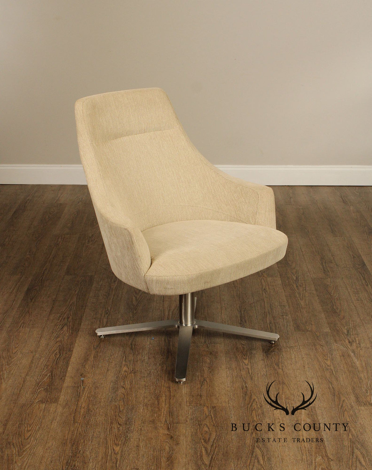 Cumberland Furniture Co. Mid Century Modern Style Pair of Lounge Chairs