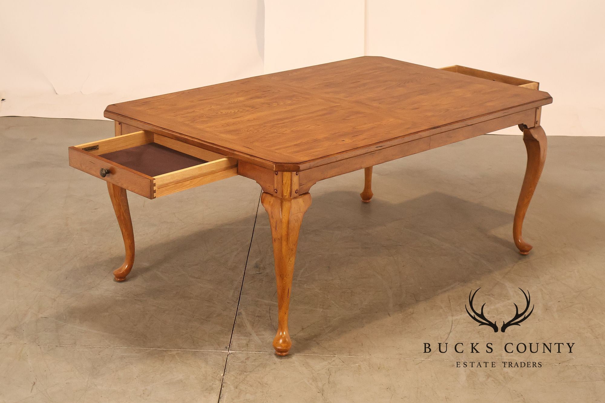 Thomasville Oak Expandable Dining Table