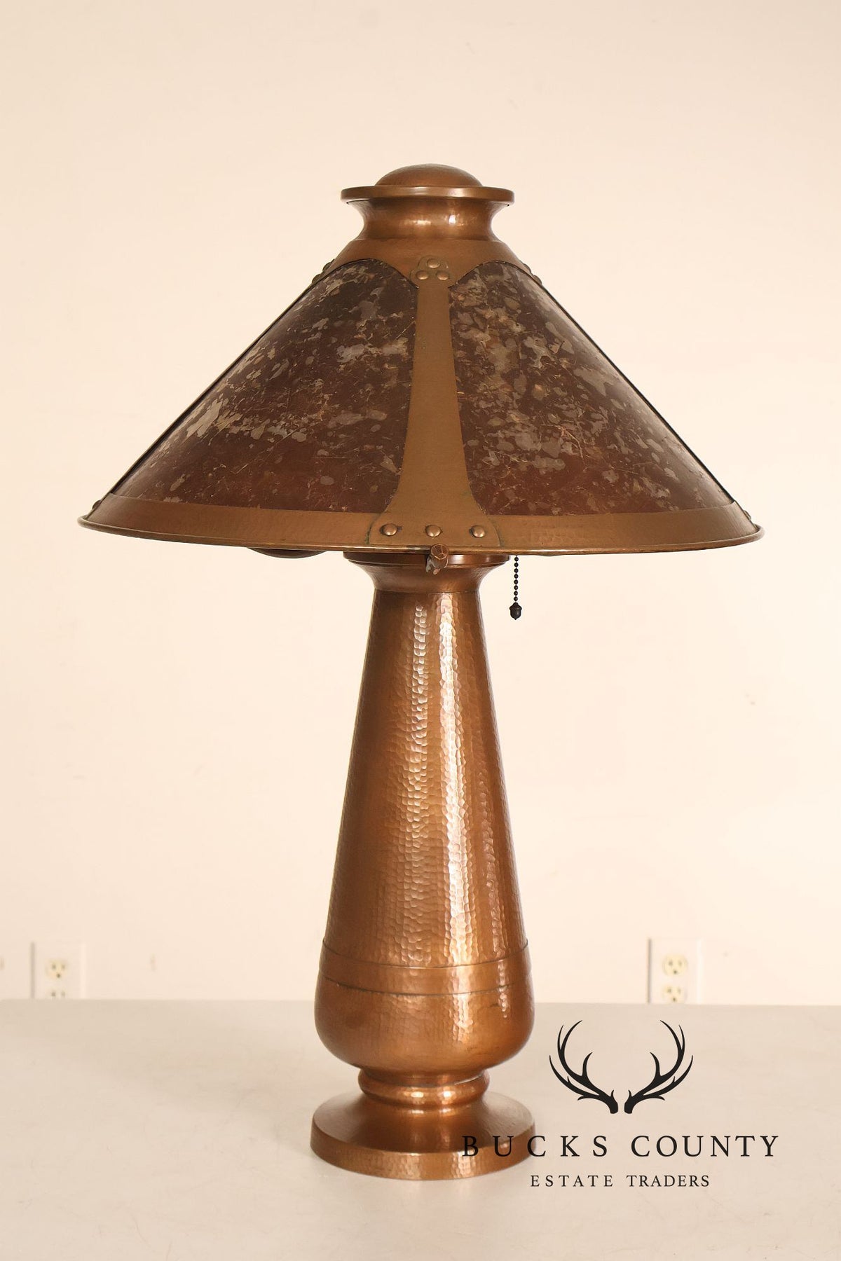 Antique Benedict Studios Arts And Crafts Hammered Copper And Mica Table Lamp