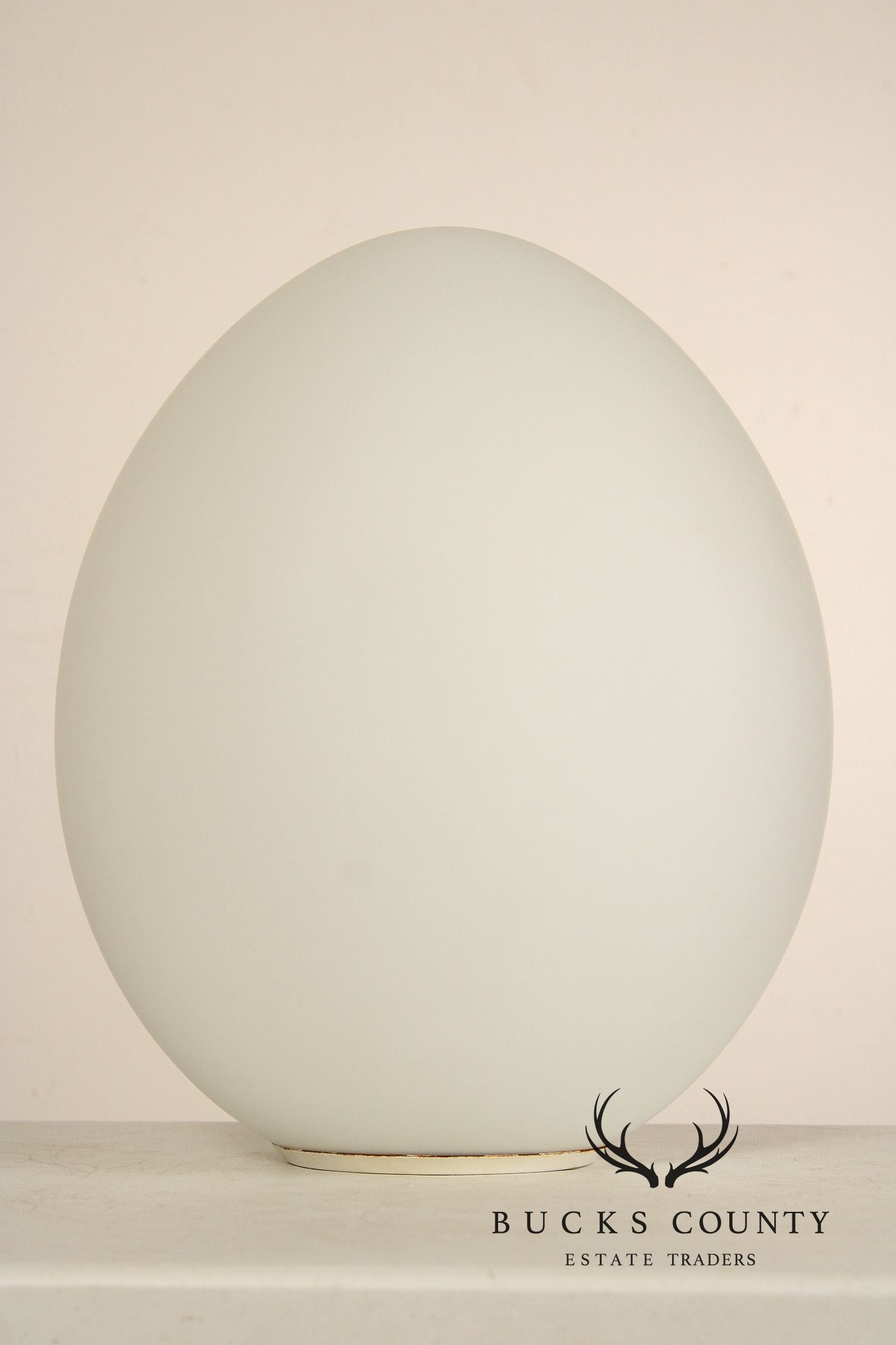 Laurel Lamp Company Mid Century Modern Glass Egg Lamp