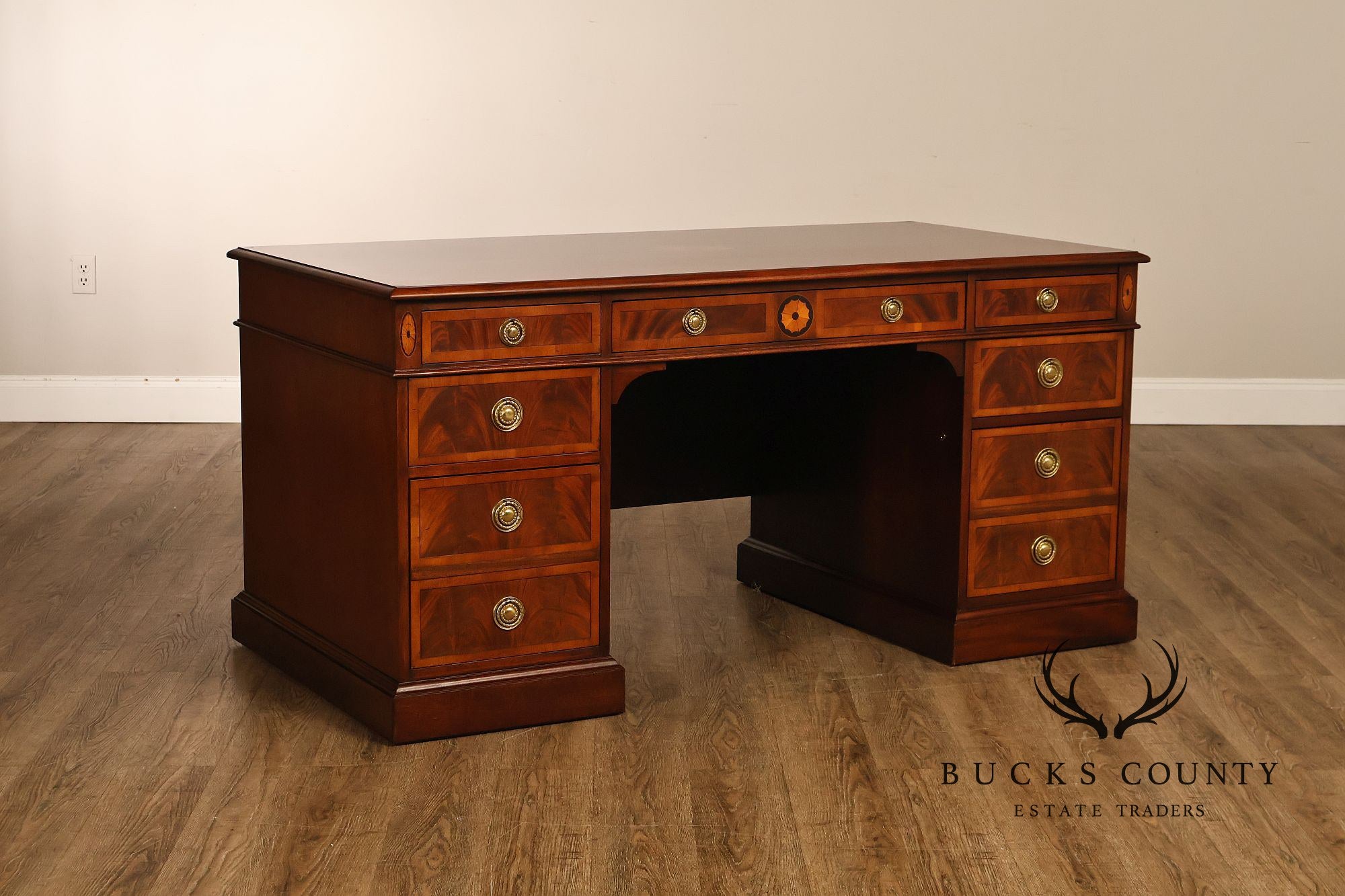 Hekman Traditional Mahogany Inlaid Seven Drawer Executive Desk