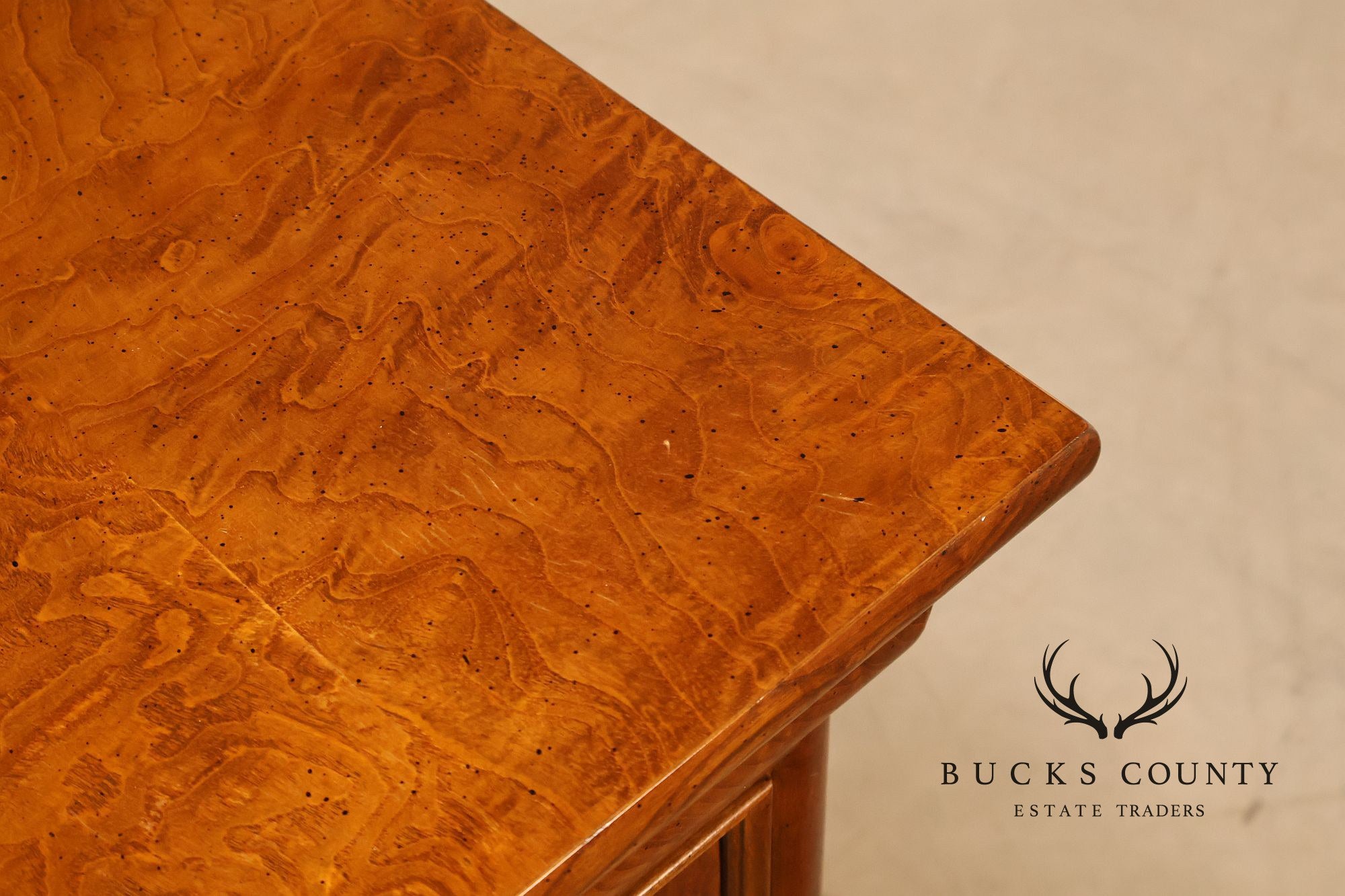 Henredon 'Charles X' Pair of  Burlwood Nightstands
