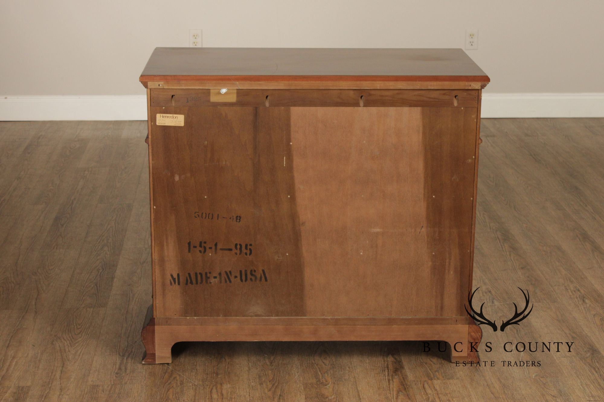 Henredon Georgian Style Mahogany Chest Of Drawers
