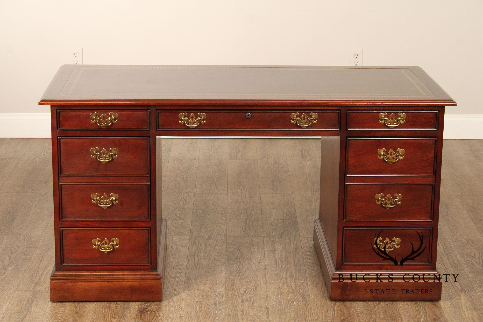 Sligh Chippendale Style Leather Top Cherry Writing Desk