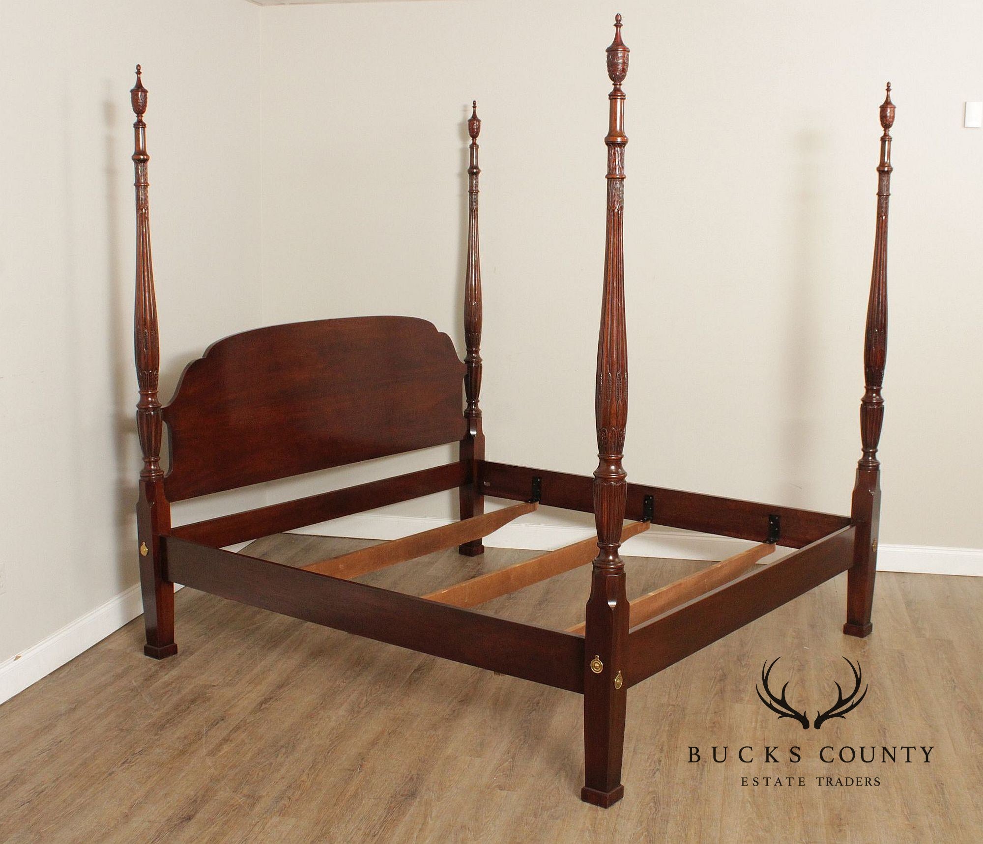 Drexel Heritage 'Heirlooms' Mahogany King Poster Rice Bed