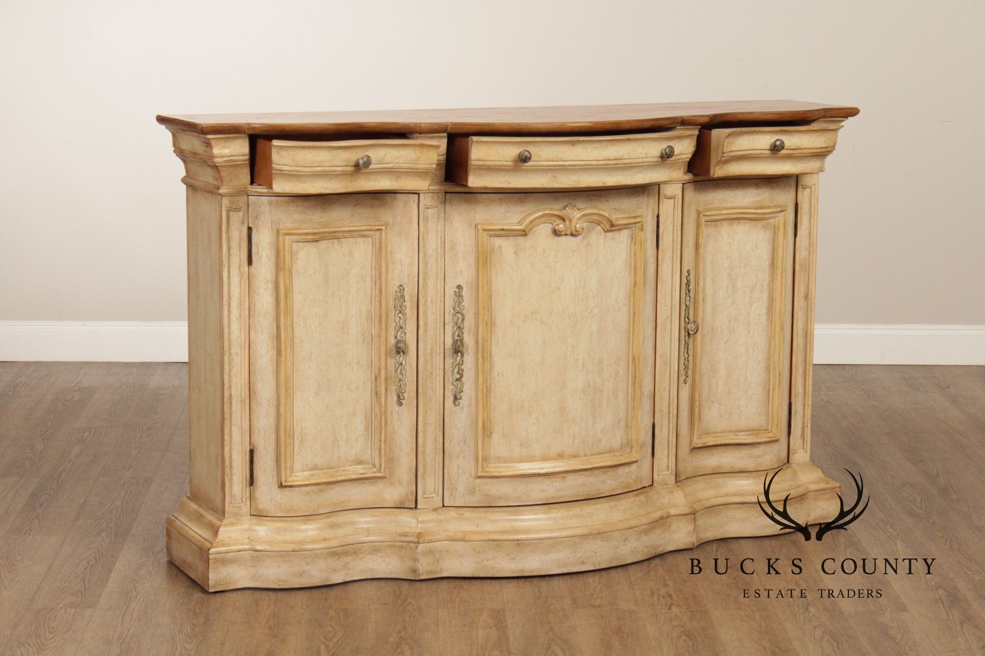 Hooker Furniture Grandover 3 Door Shaped Credenza Sideboard