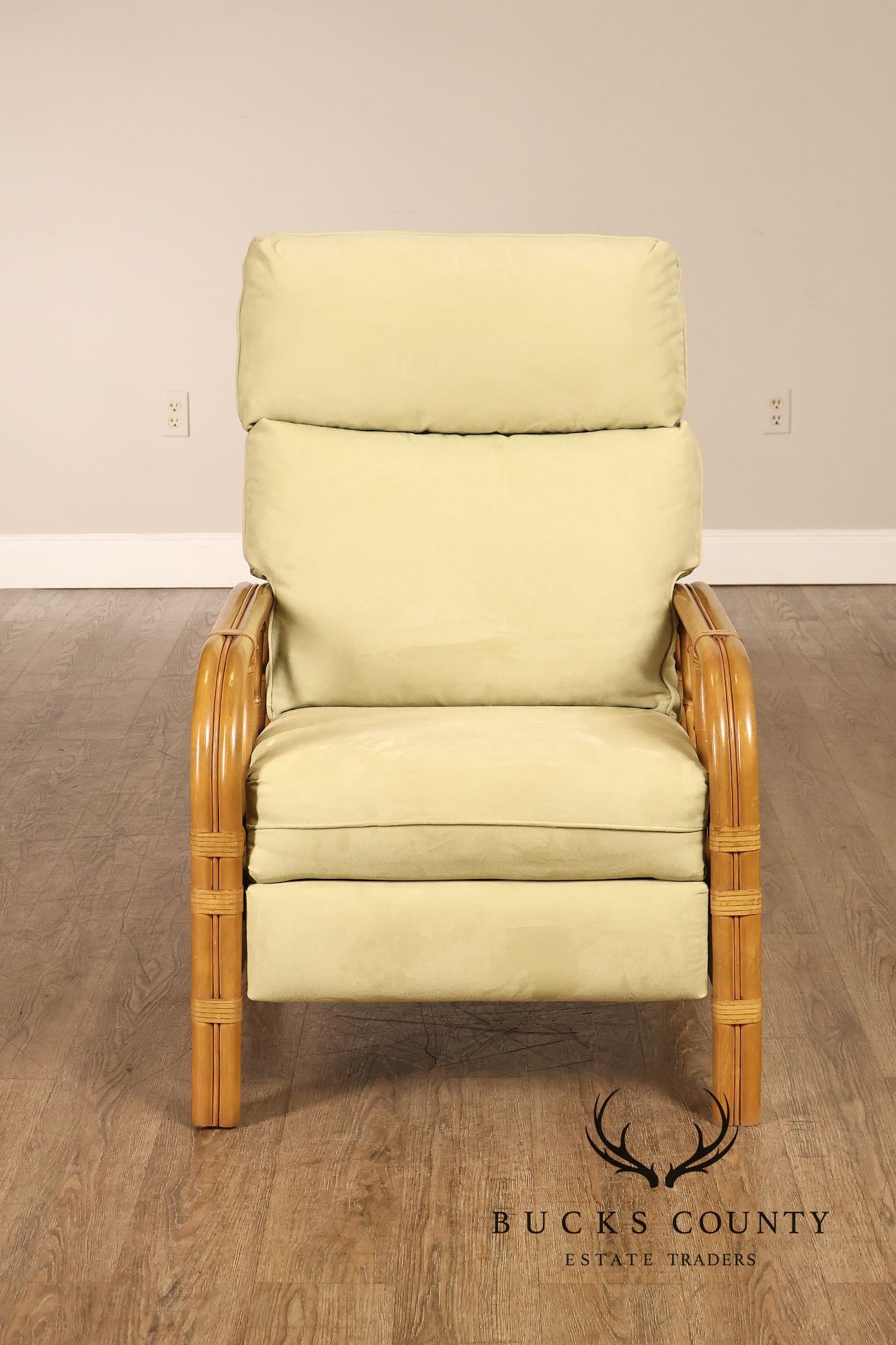 TradeWinds Rattan Reclining Lounge Chair