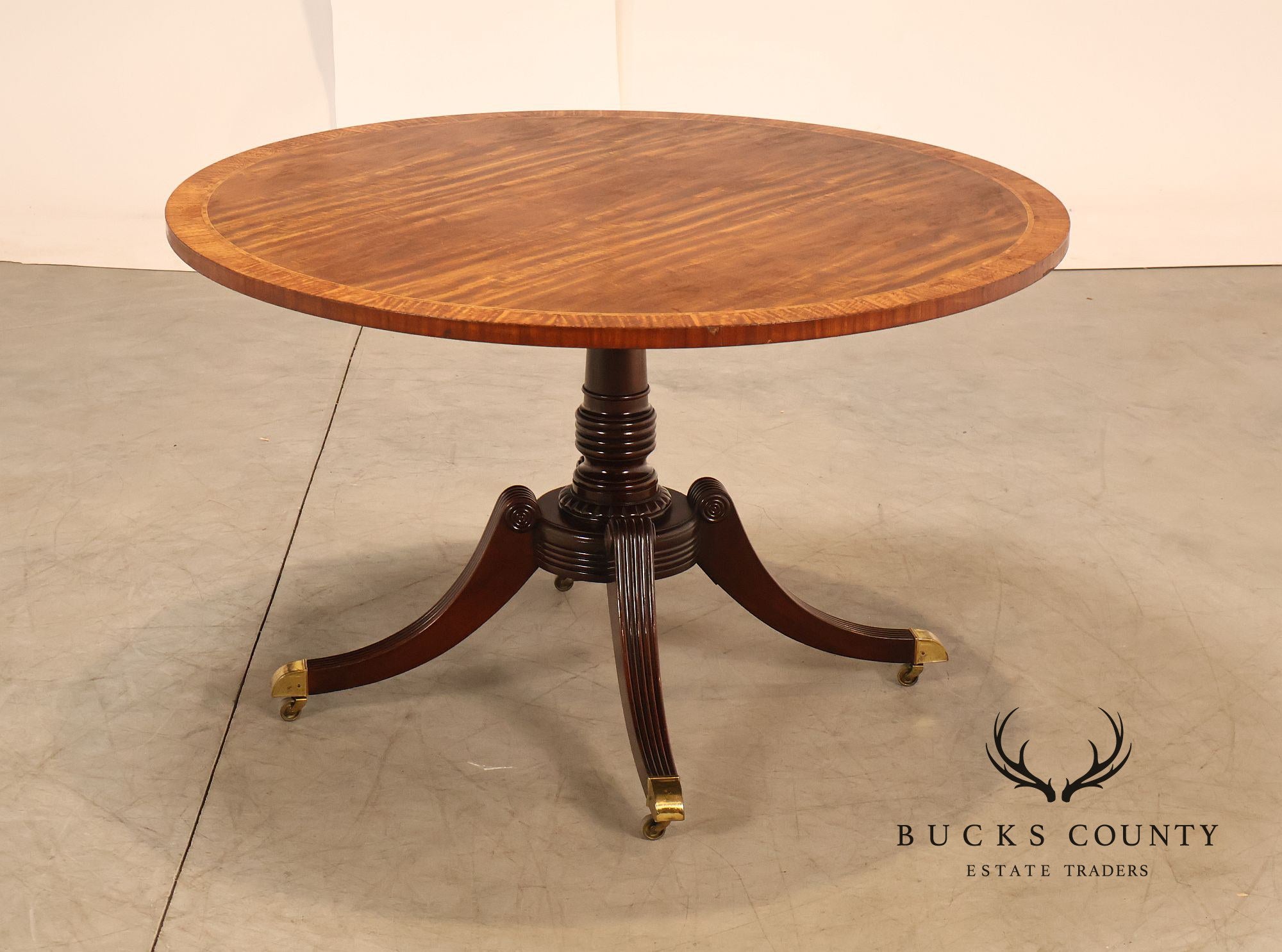 Baker Furniture 'Collectors Edition' Round Mahogany Pedestal Dining Table
