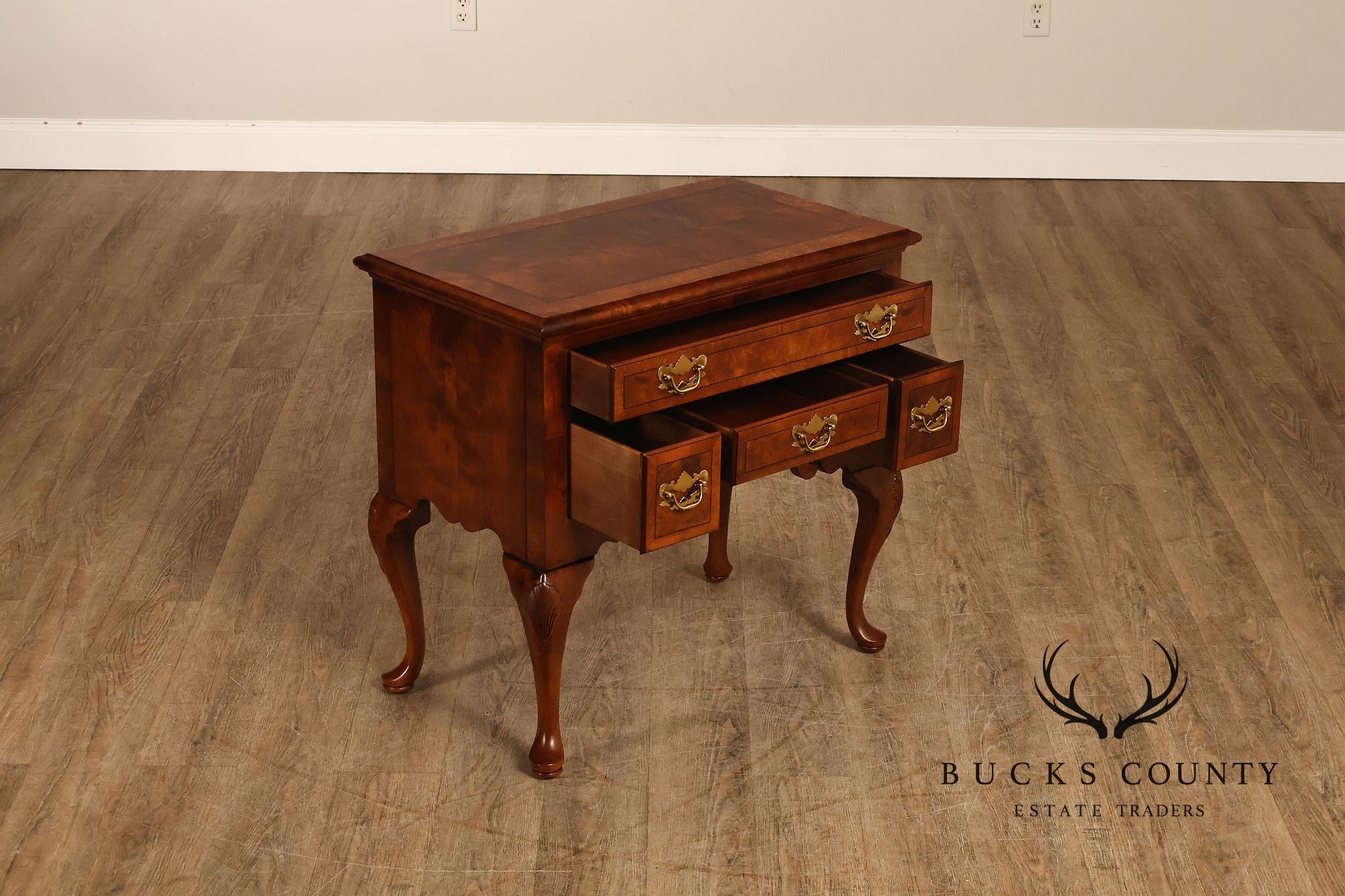 Henredon Georgian Style Burlwood Lowboy