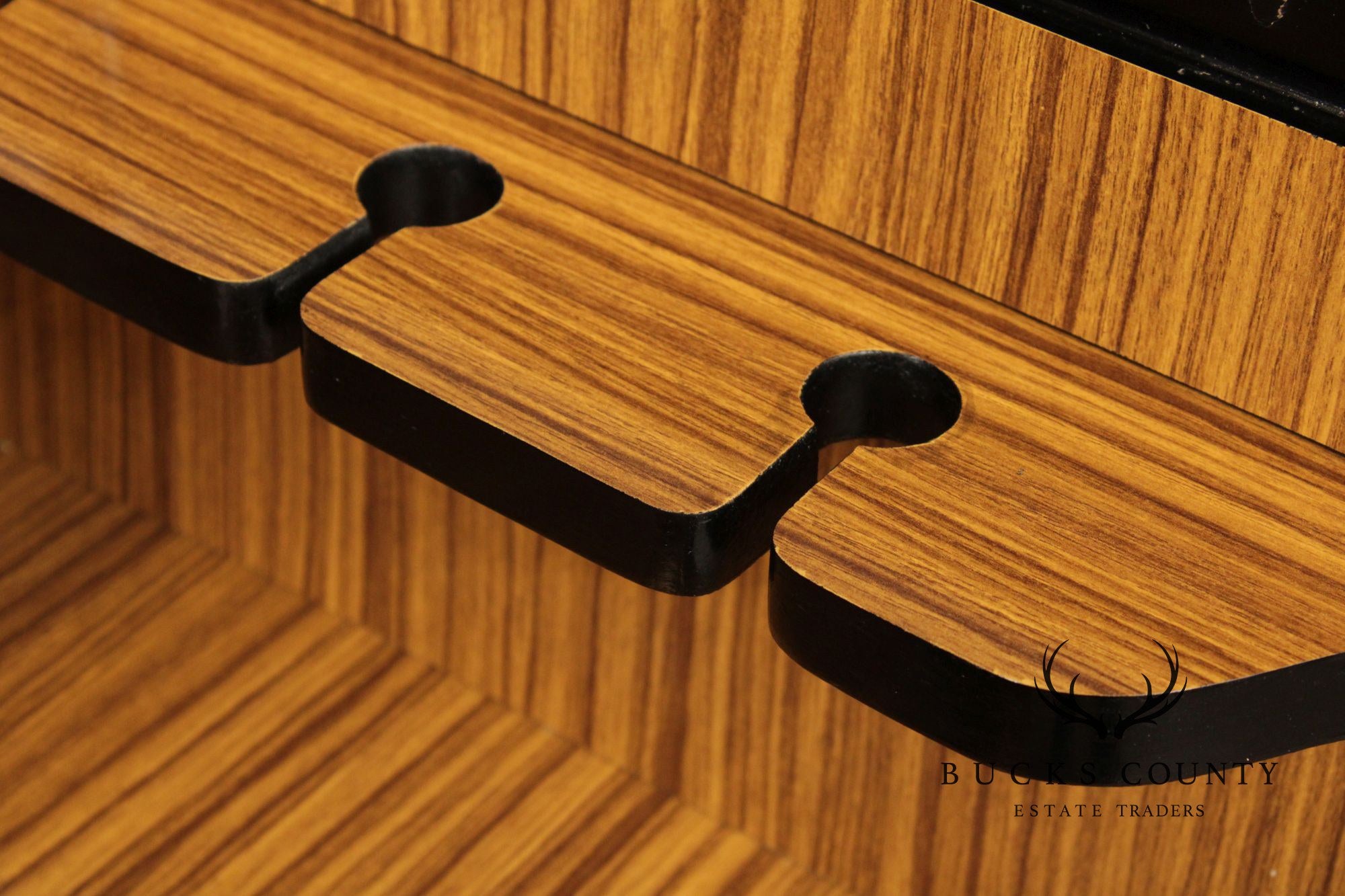 Chinoiserie Lift Top Bar Cabinet