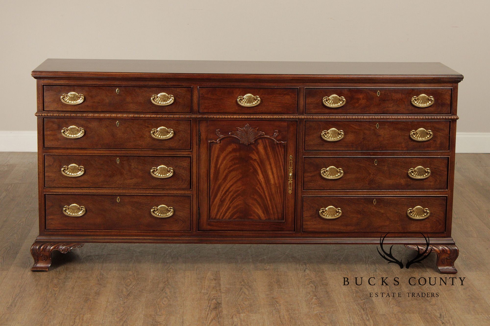 Henredon Georgian Style Mahogany Long Dresser