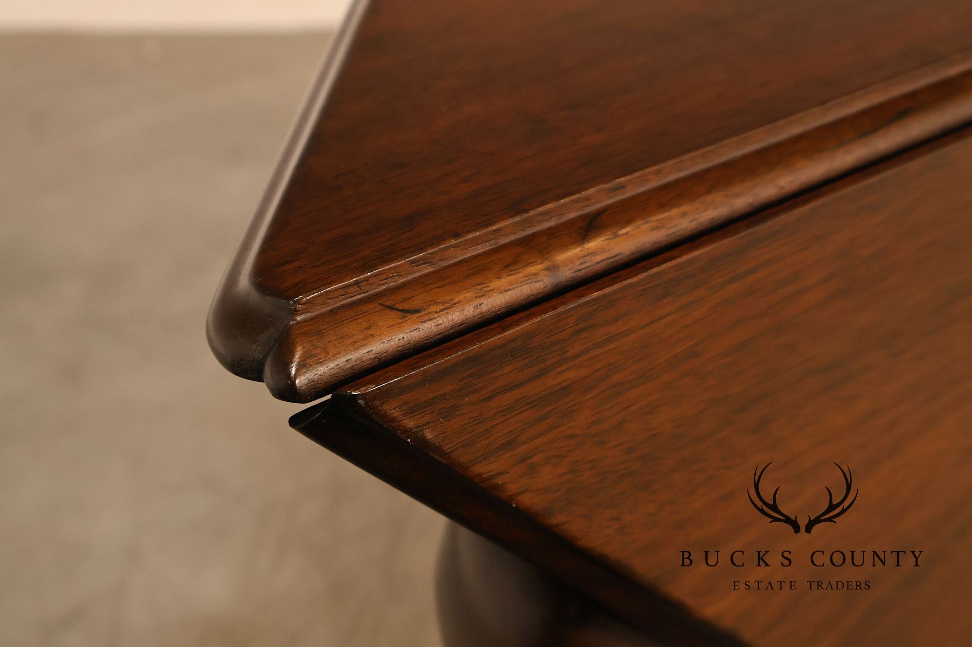Kittinger Colonial Williamsburg Mahogany Drop-Leaf Napkin Table