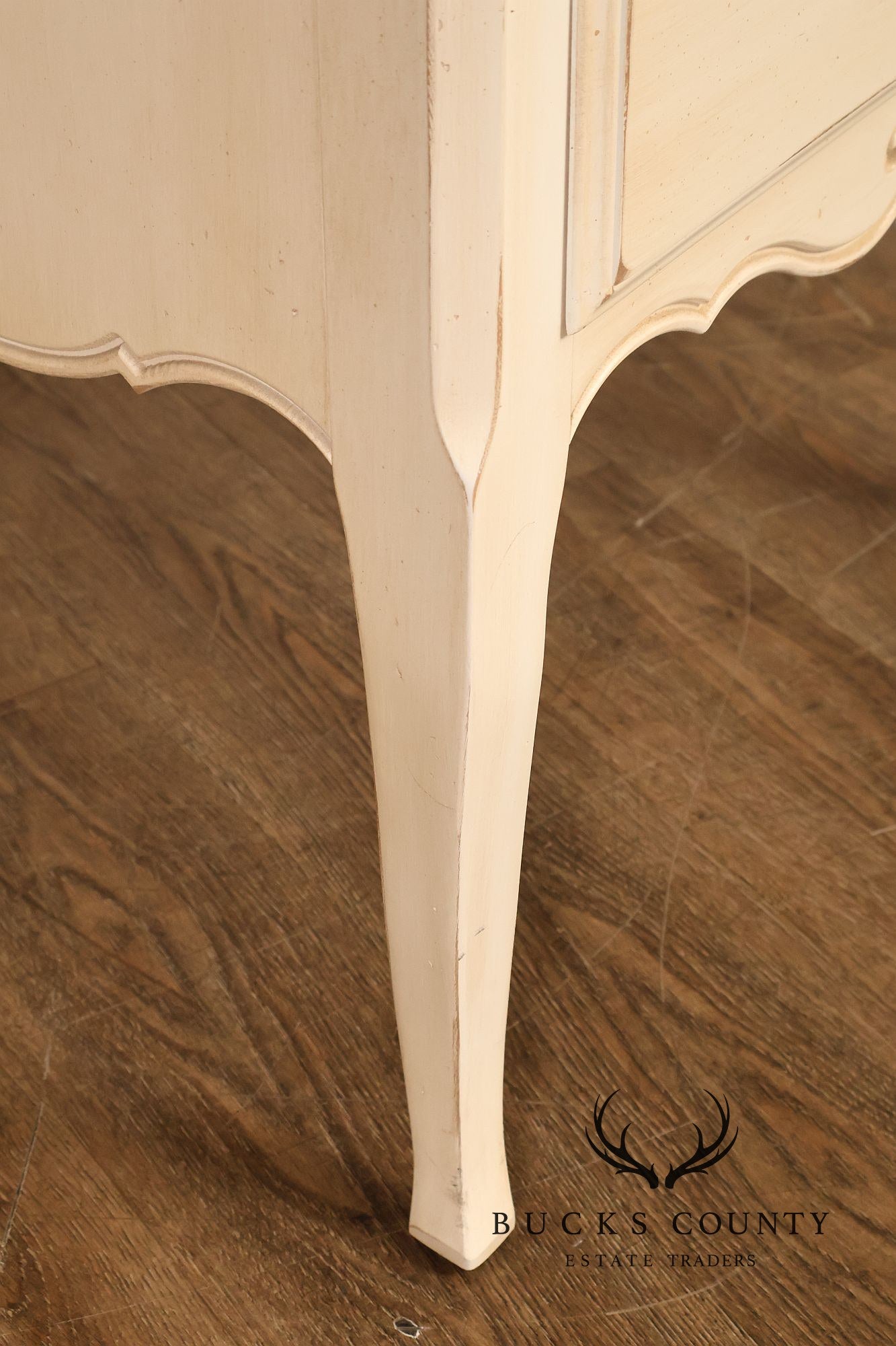 Ethan Allen French Country Style Pair of Painted Nightstands
