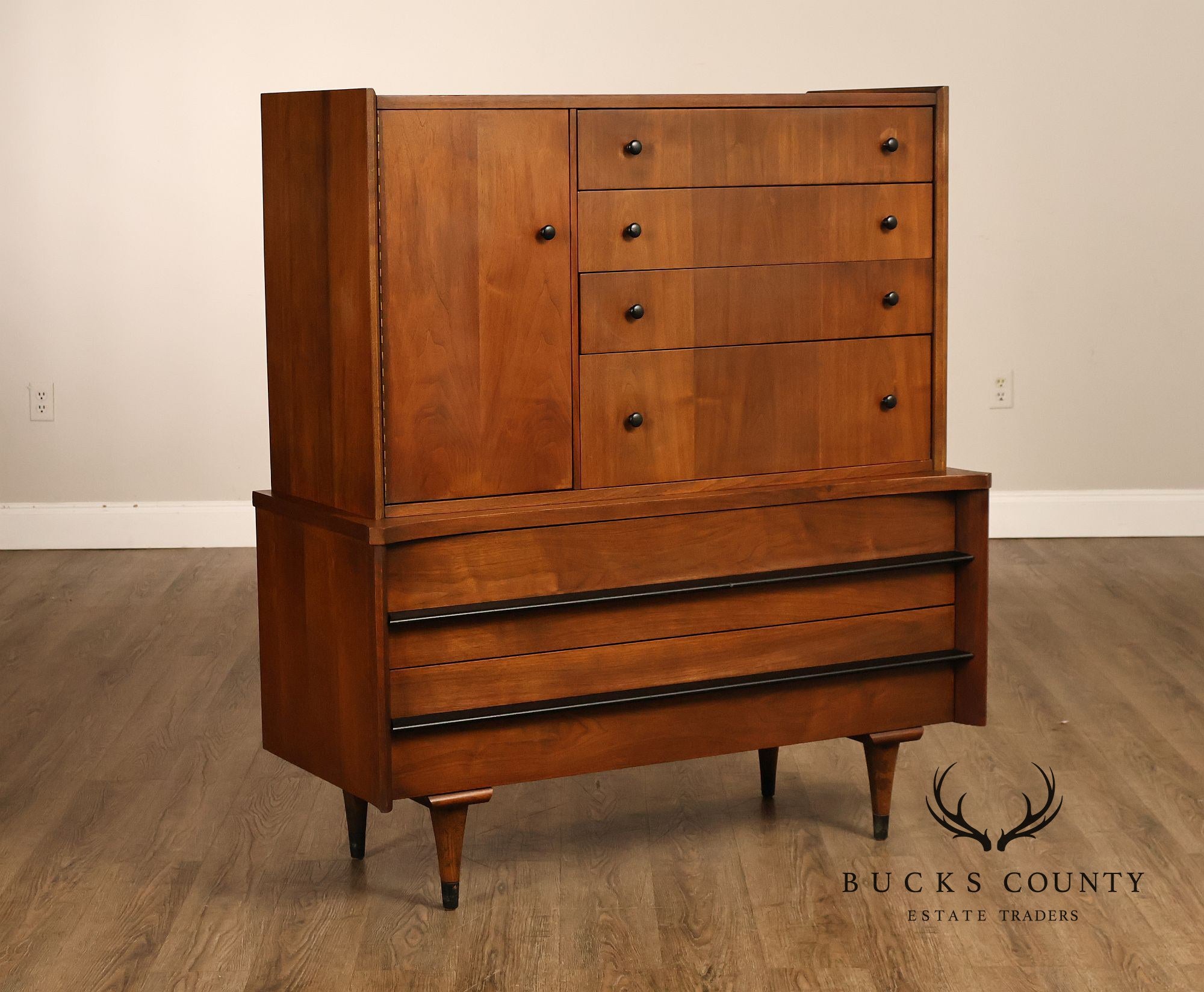 American Of Martinsville Mid-Century Modern Walnut Gentleman's Chest
