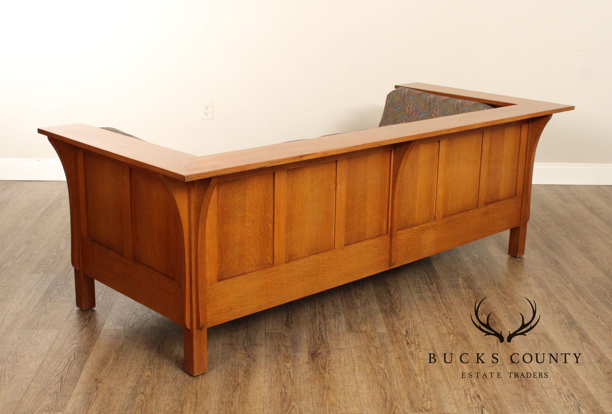 Custom Quality Mission Prairie Style Oak Settle