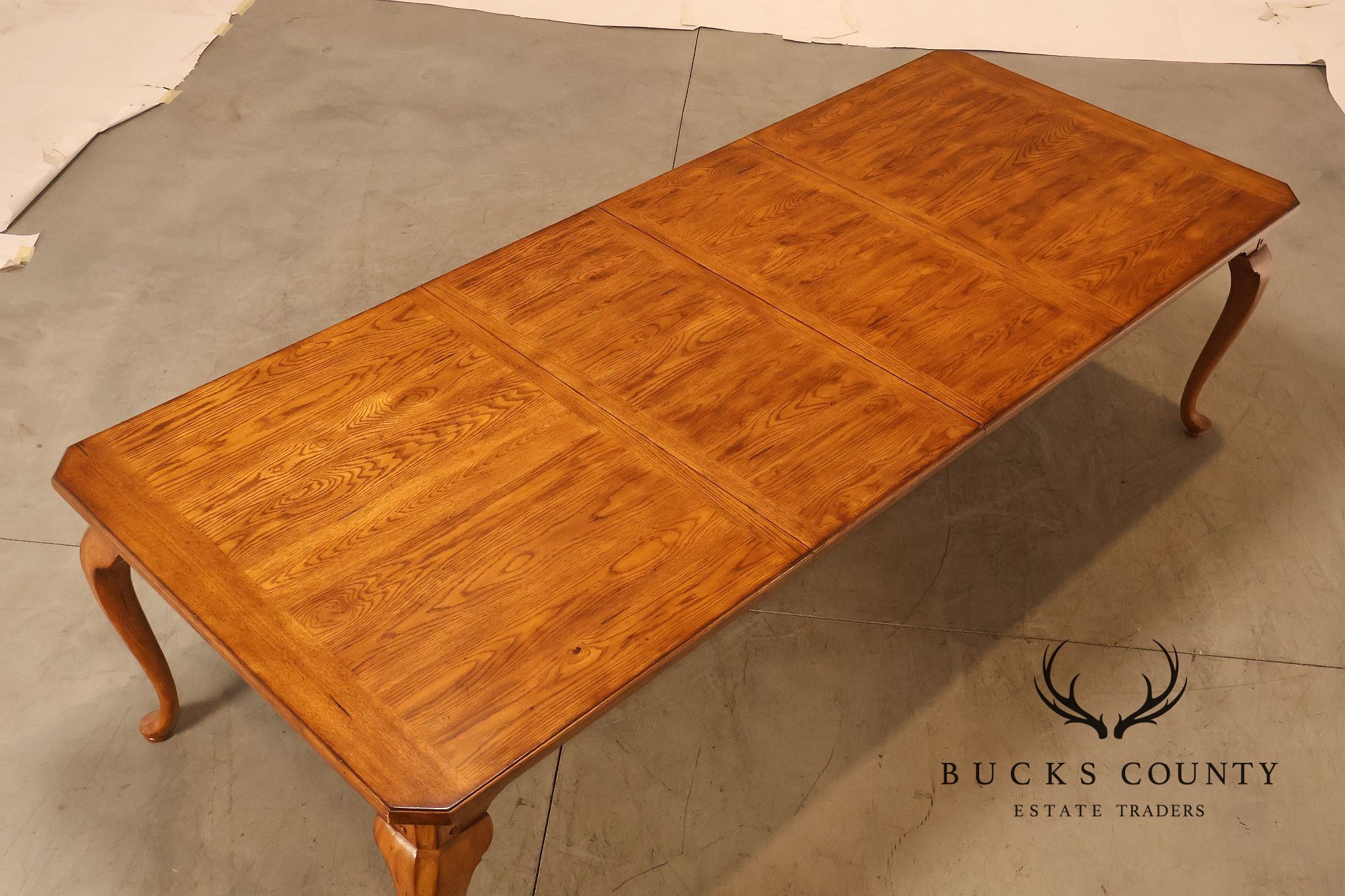 Thomasville Oak Expandable Dining Table