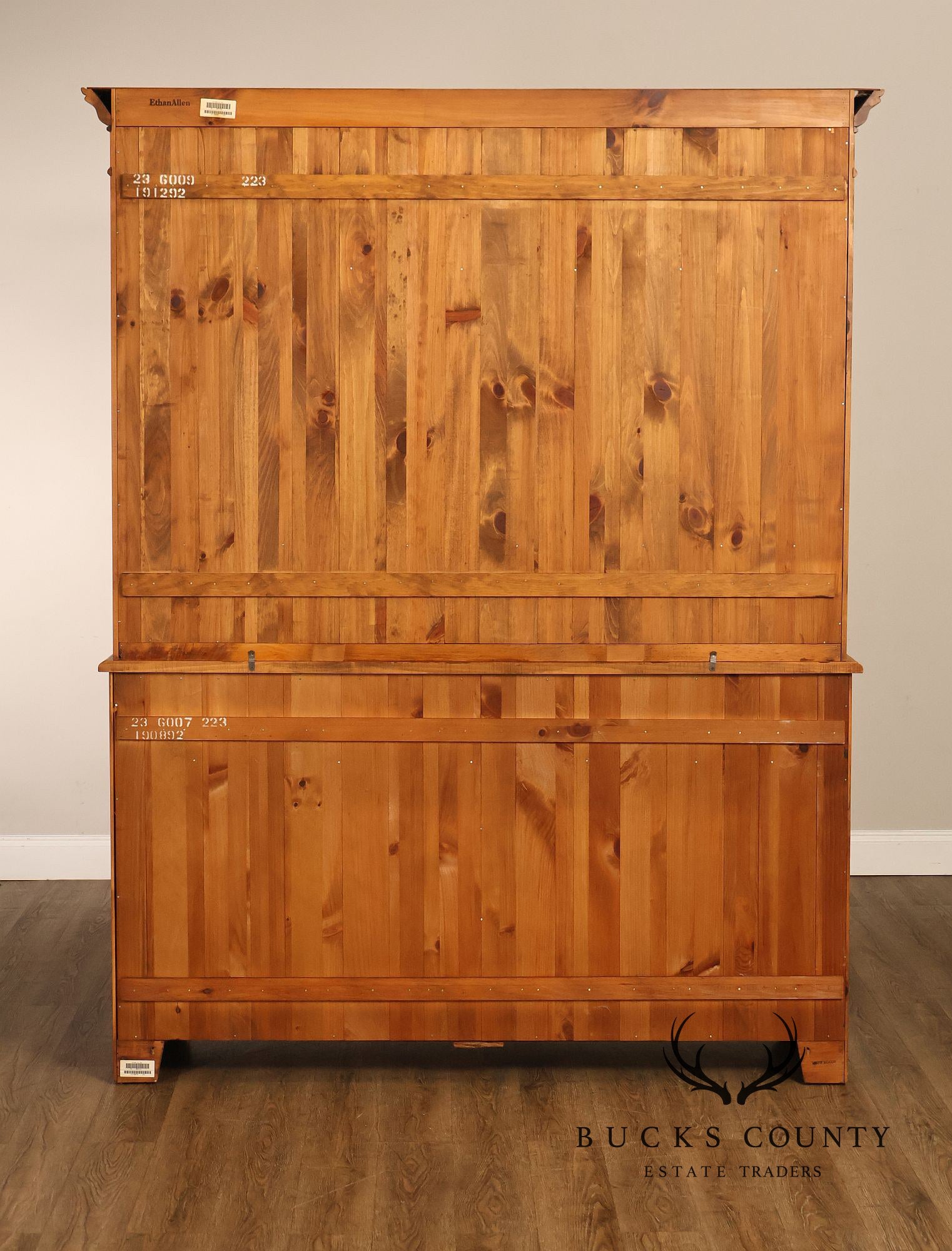 Ethan Allen Country Crossings Pine Set Back Hutch