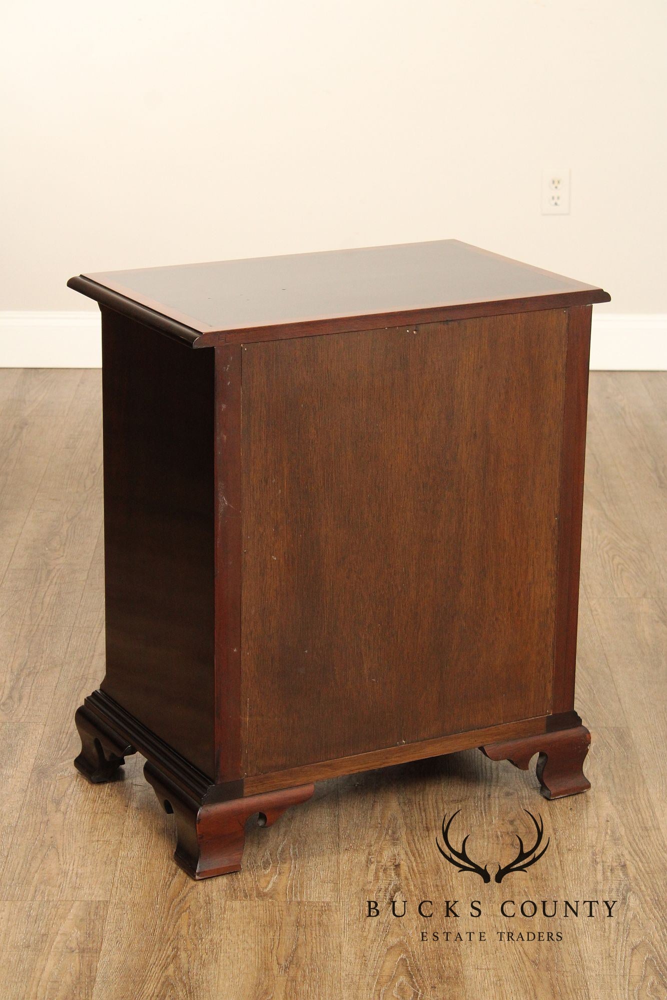 Stickley Georgian Style Inlaid Mahogany Nightstand