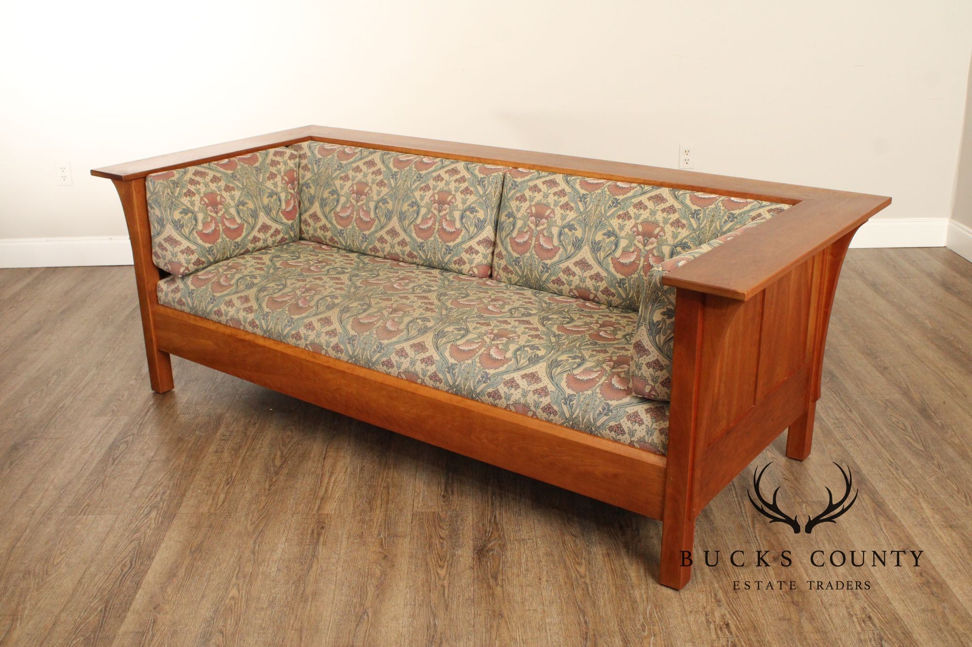 Stickley Mission Collection Cherry Prairie Settle