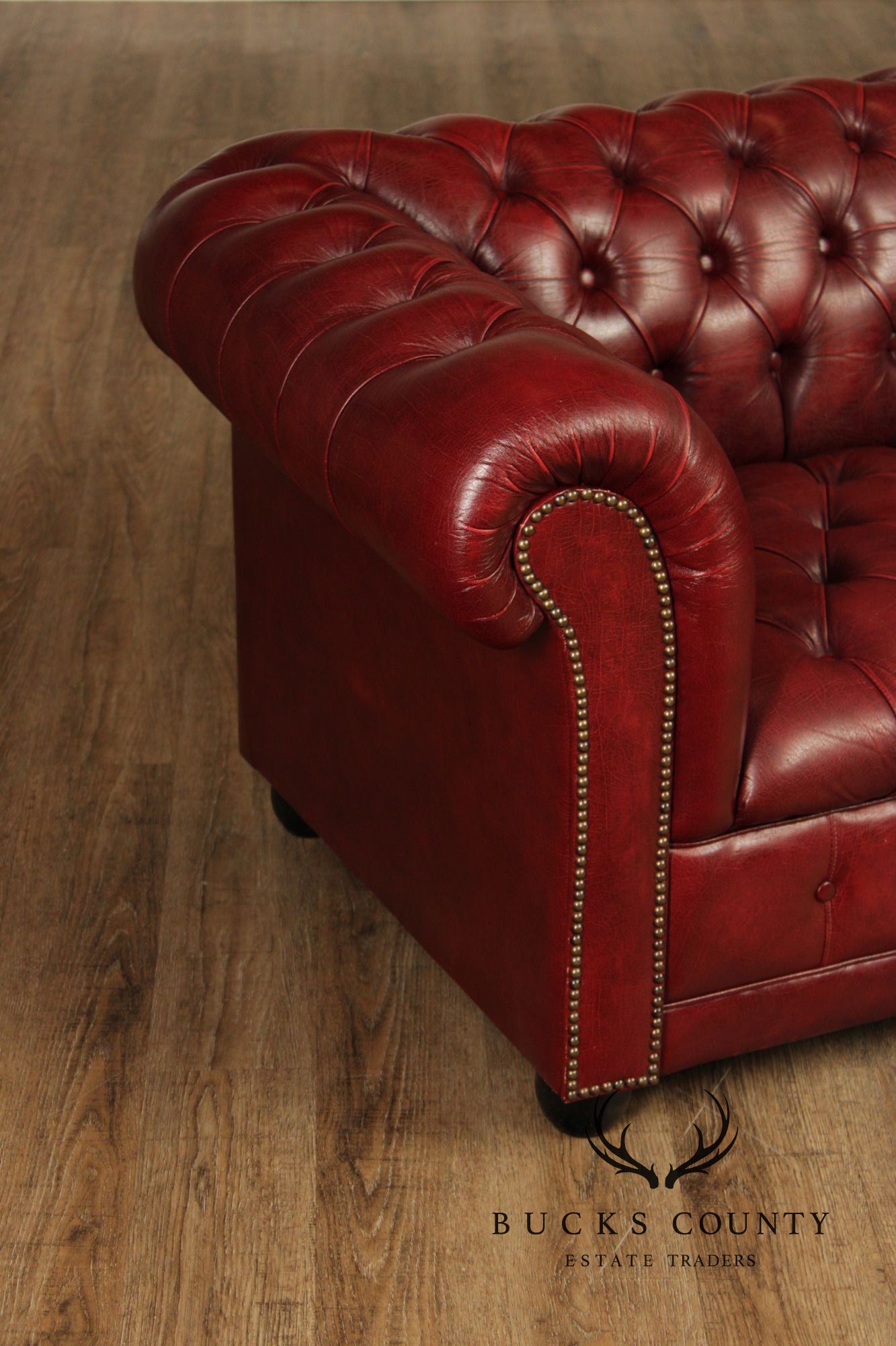 English Traditional Style Tufted Leather Chesterfield Loveseat