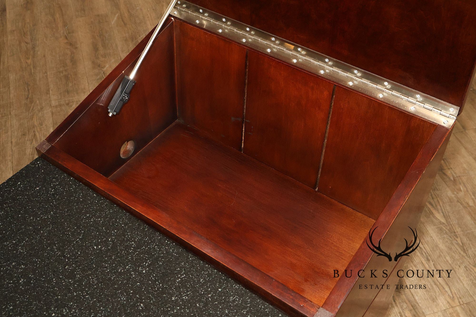 Hickory White Mahogany Art Deco Style Vanity Desk With Mirror