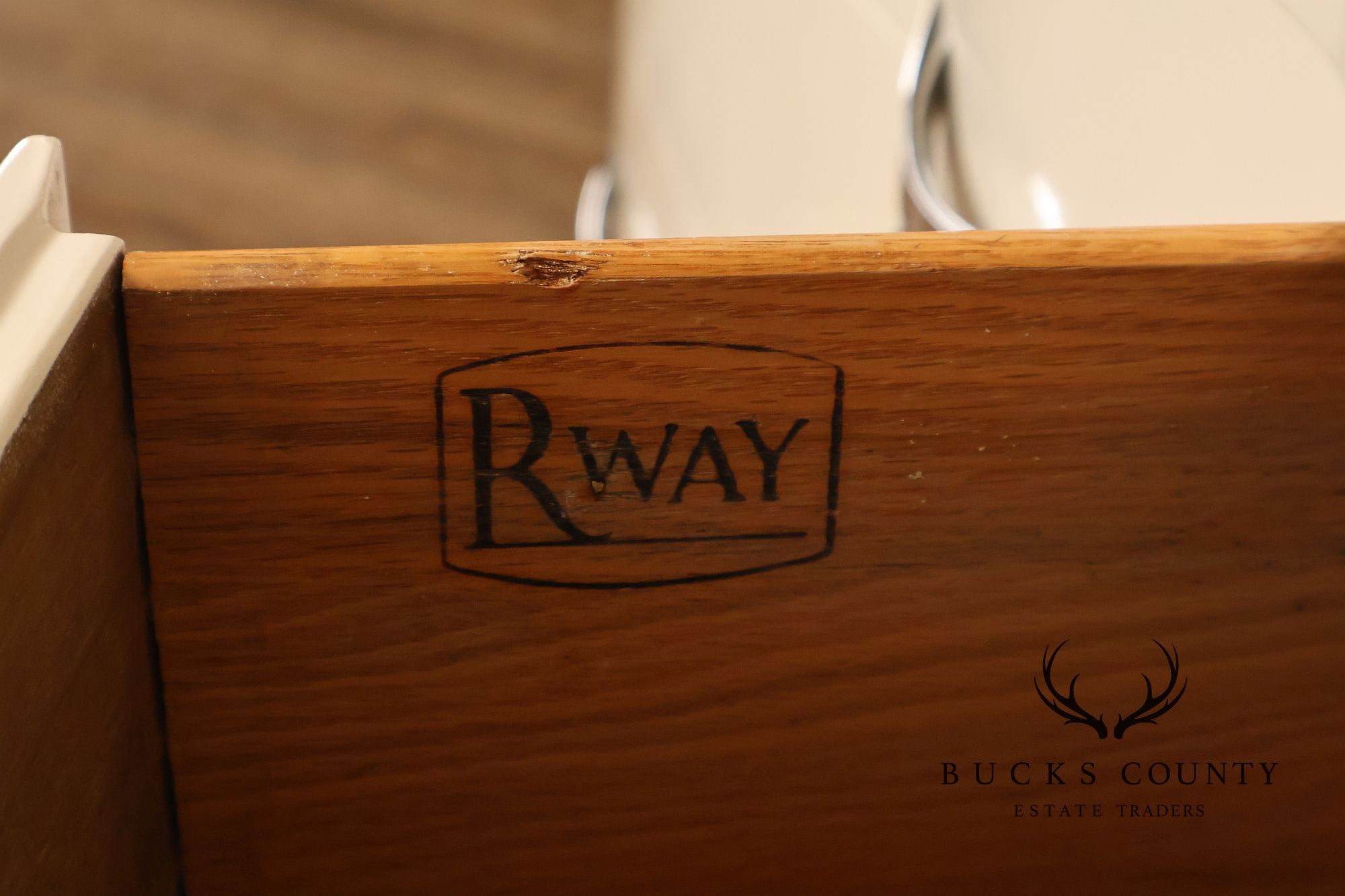 Rway Mid Century Modern White Lacquered Triple Dresser